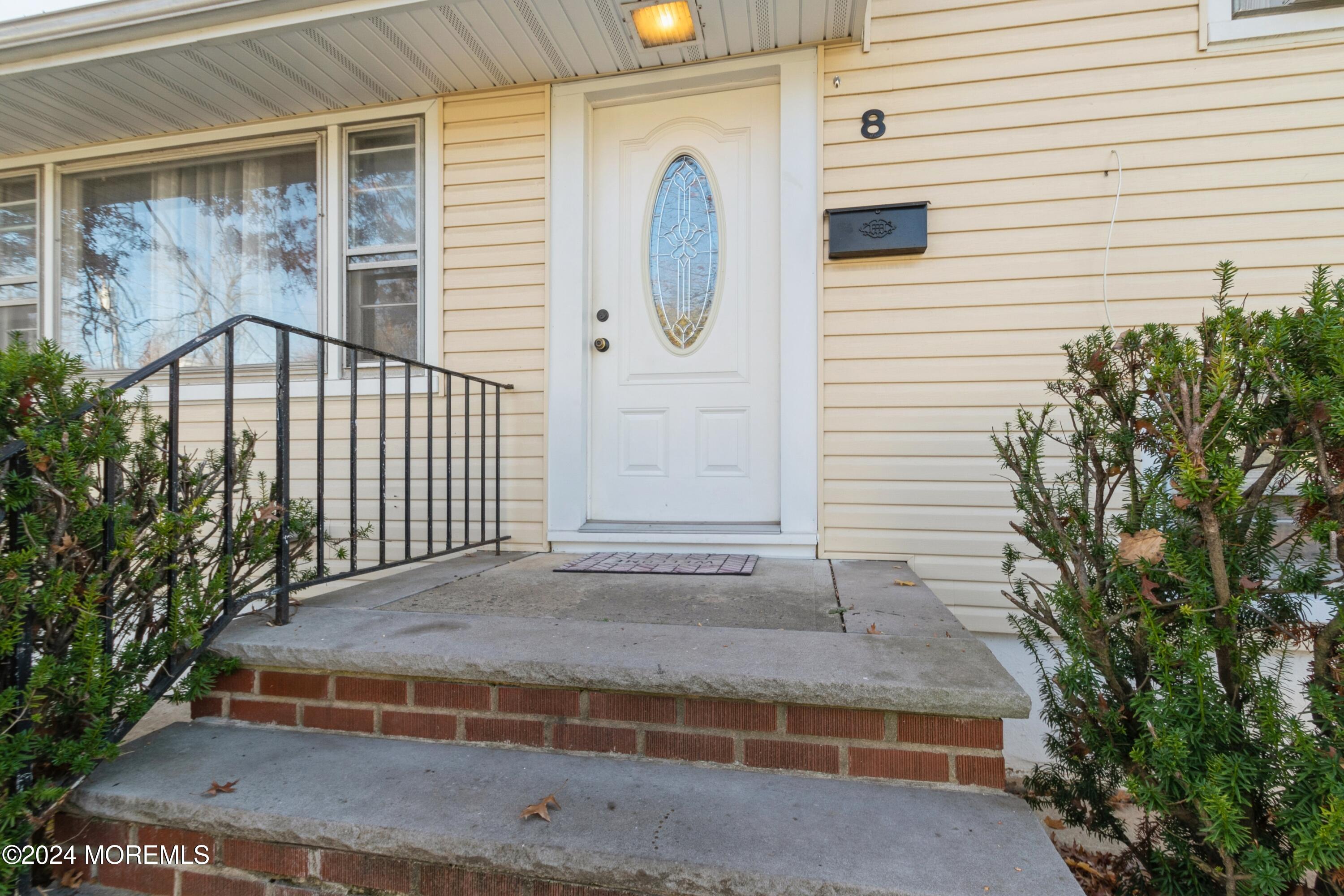 8 Forest Brook Drive, North Plainfield, New Jersey image 11