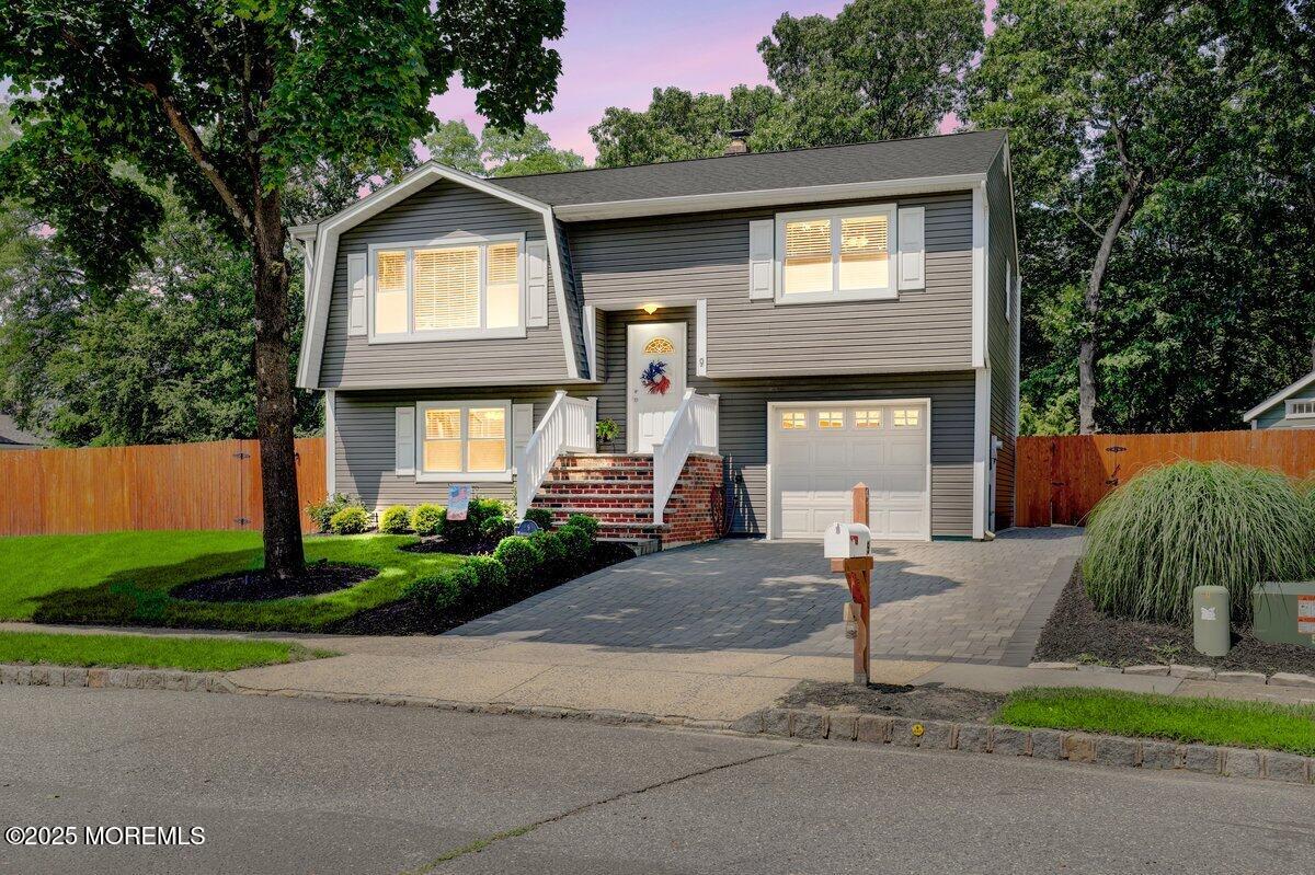 9 Minuteman Road
