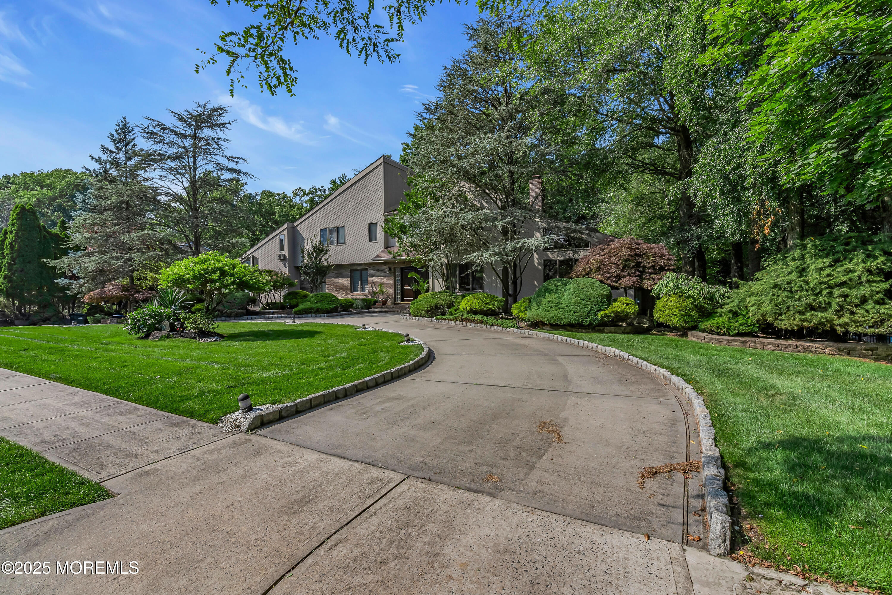 35 Shadow Lawn Drive, Oakhurst, New Jersey image 46