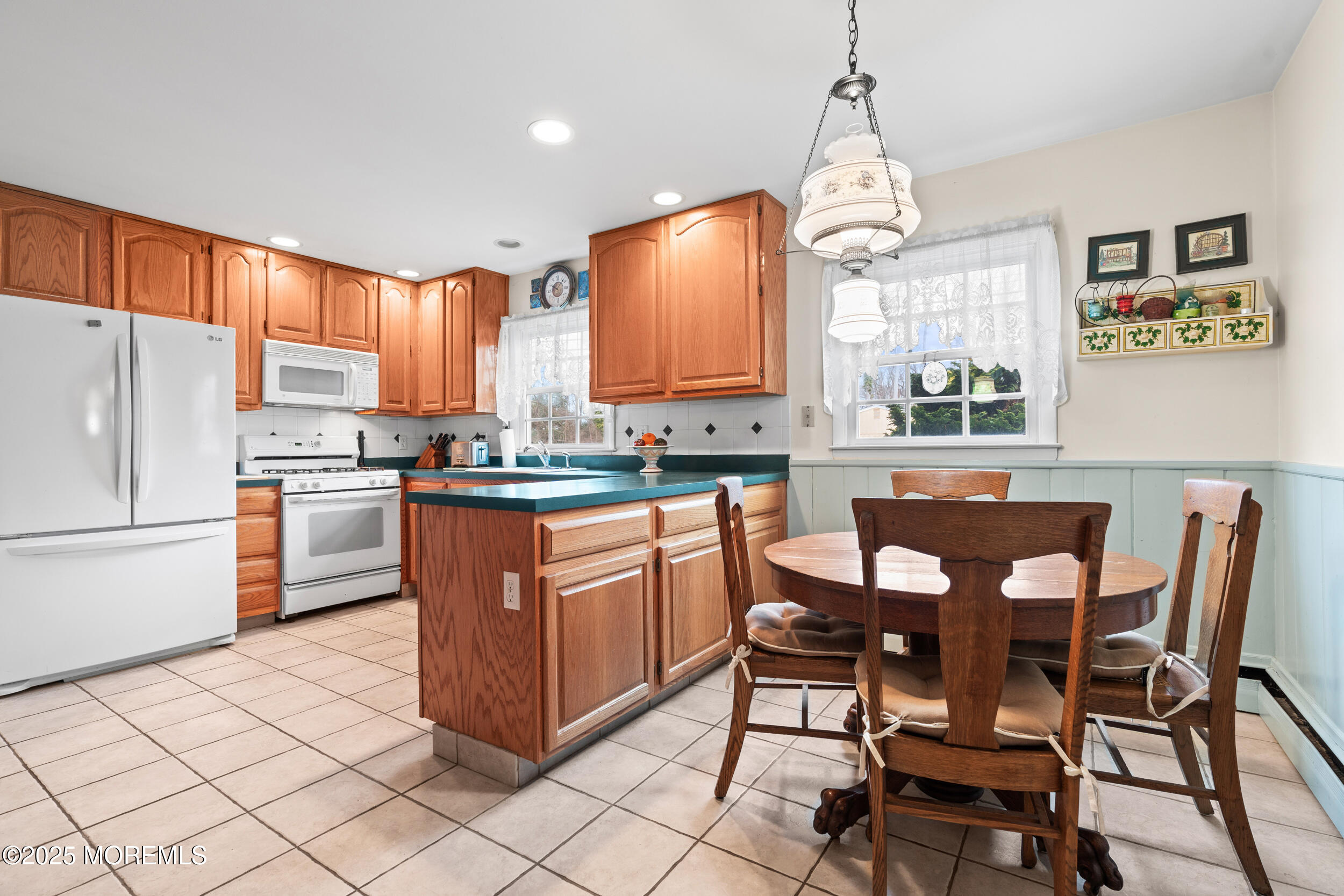 716 Dow Avenue, Oakhurst, New Jersey image 9