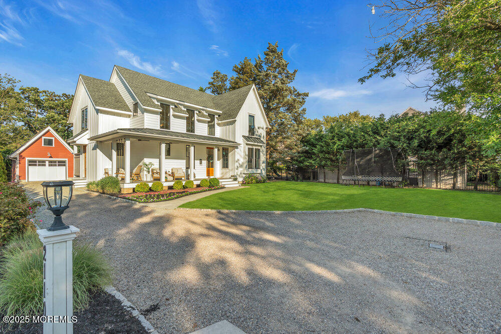 2110 Edgewood Place