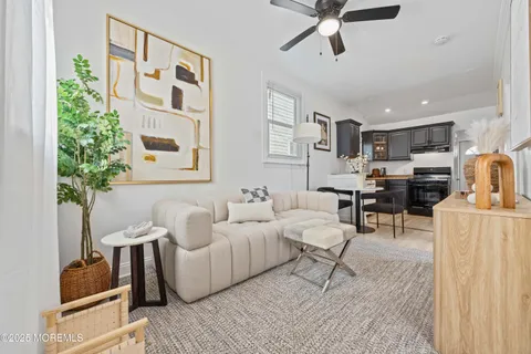 MLS: 22505208