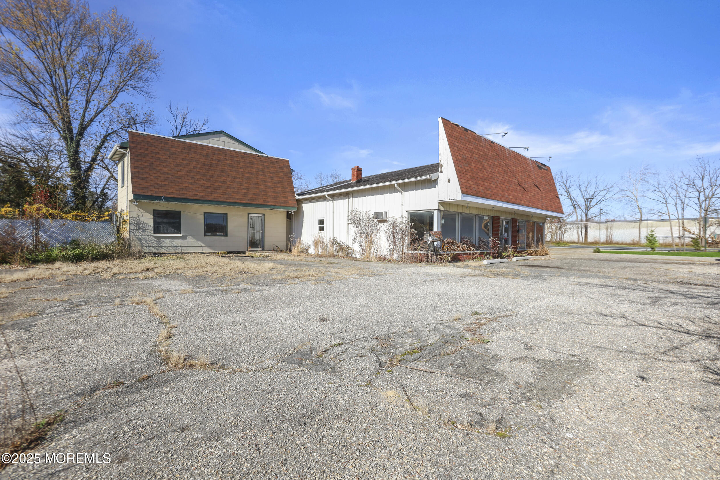 6850-6854 Us Highway 9