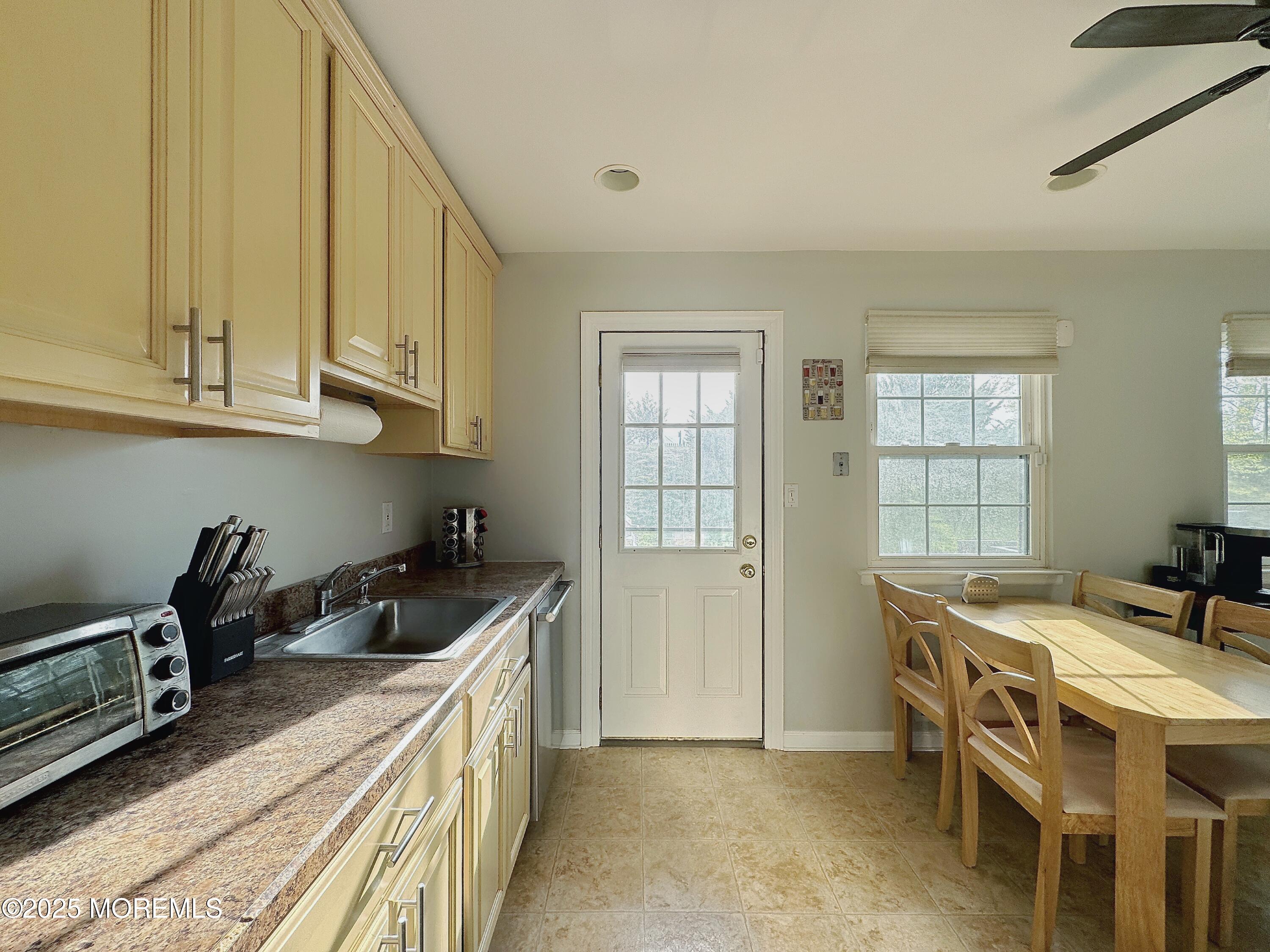 90 Village Green Way, Hazlet, New Jersey image 16