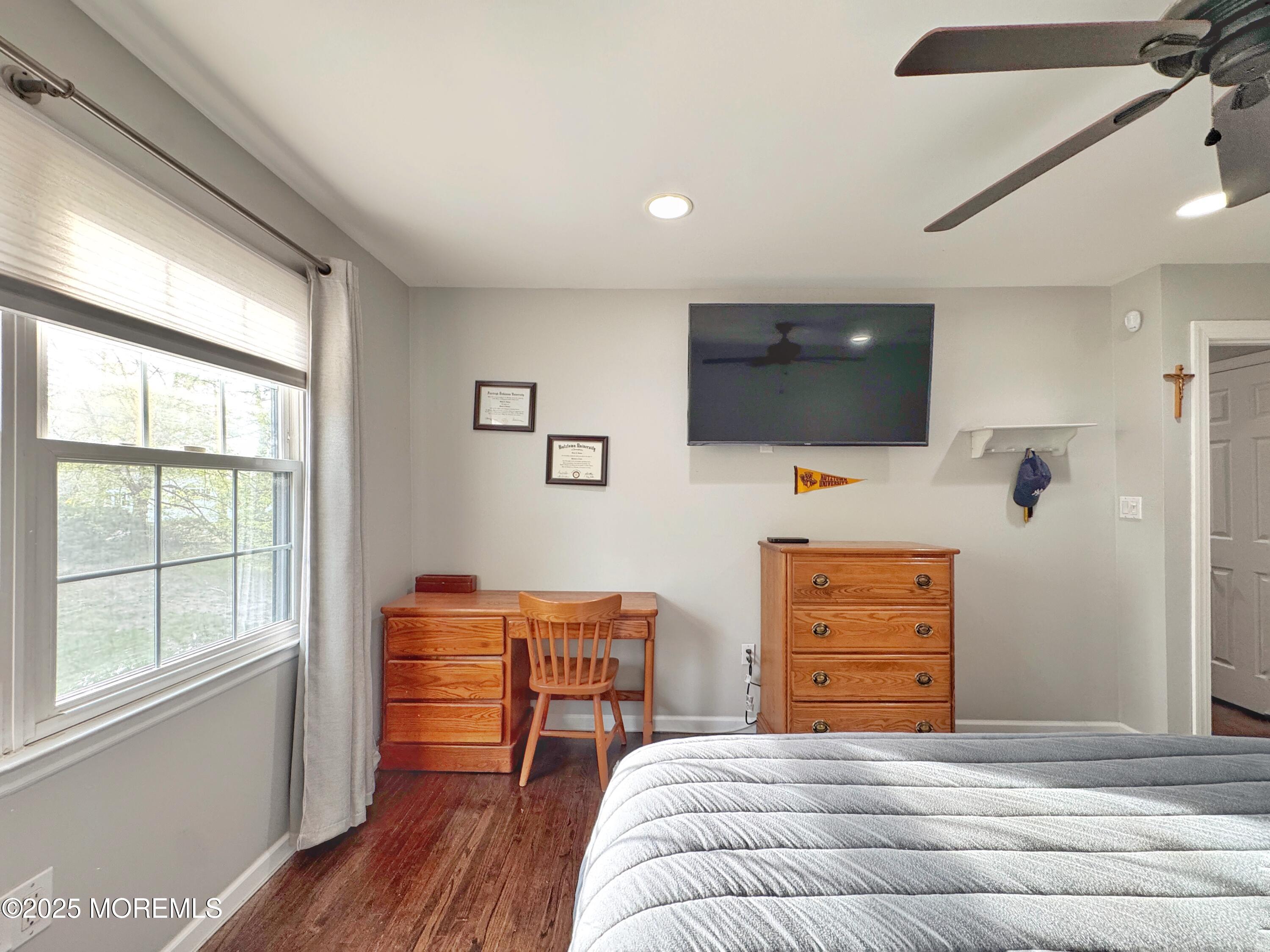 90 Village Green Way, Hazlet, New Jersey image 10