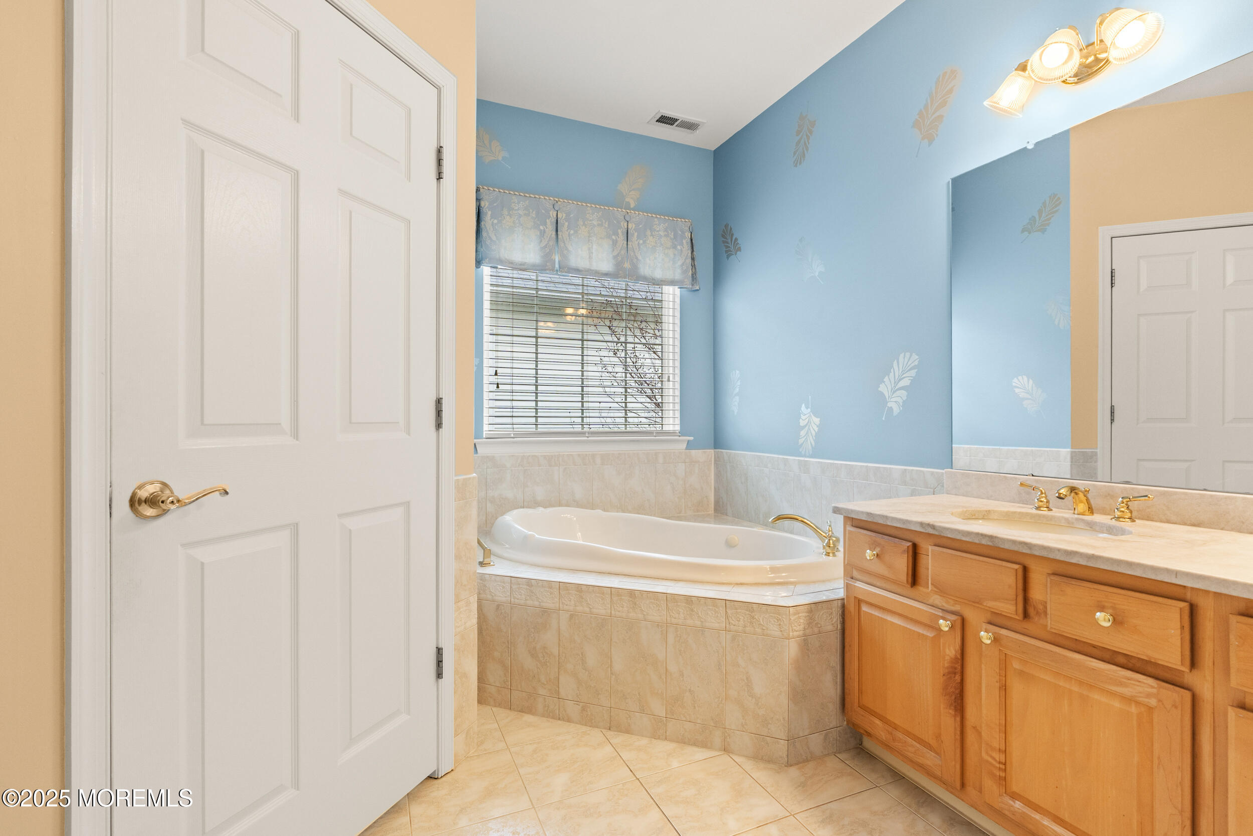 46 Narrowbrook Court, Manalapan, New Jersey image 38
