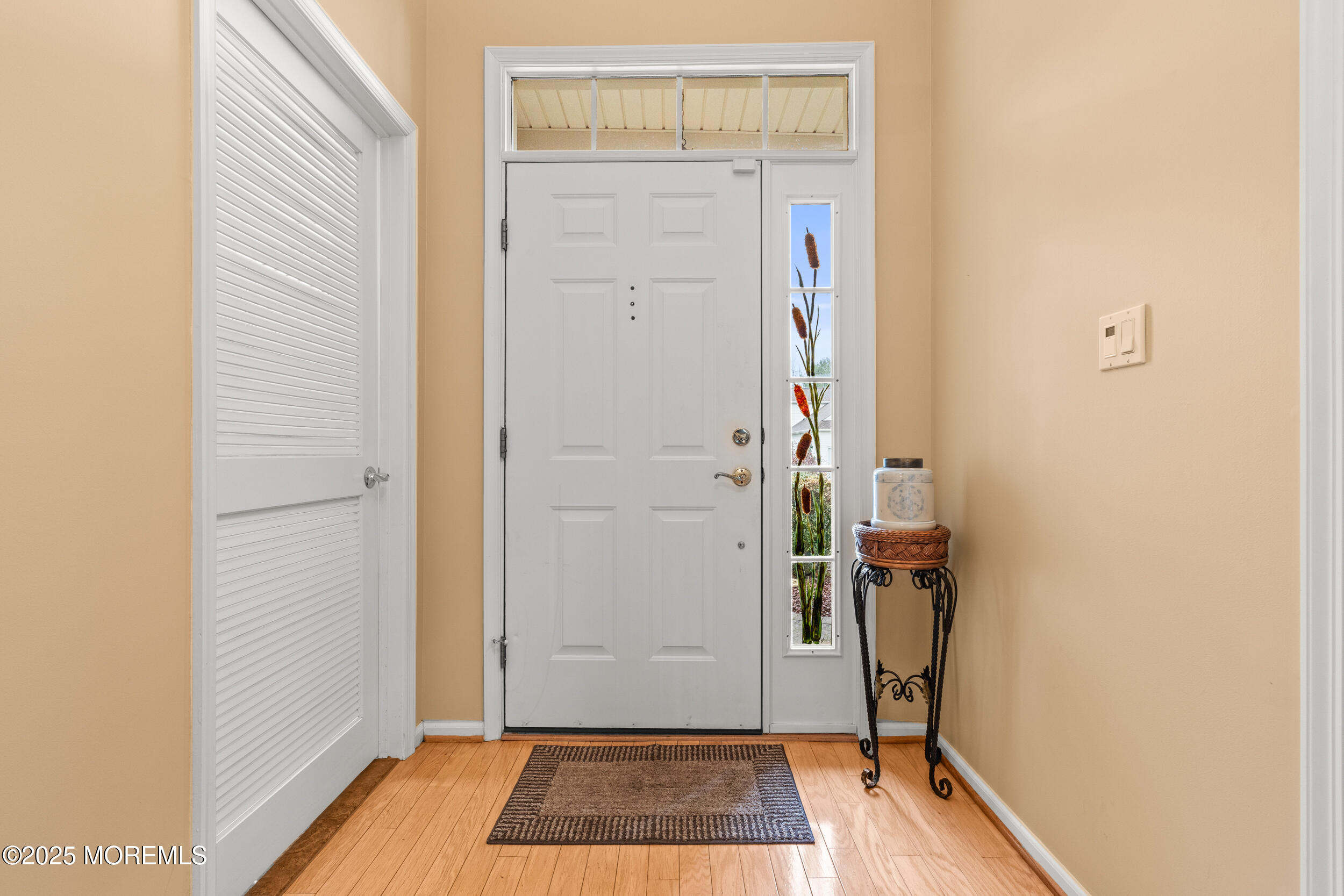 46 Narrowbrook Court, Manalapan, New Jersey image 8