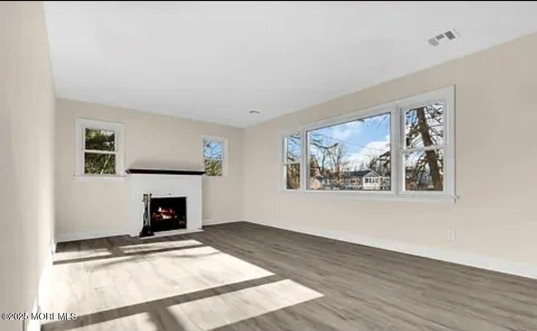 472 Branch Avenue