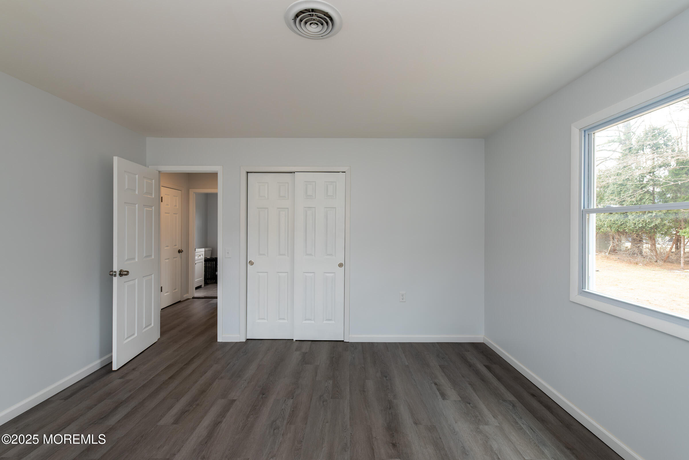 11 La Terraza Drive, Toms River, New Jersey image 10