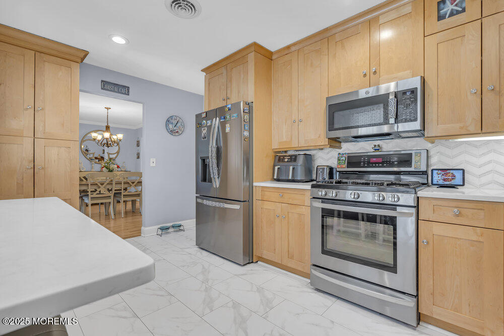 111 Langley Court, Toms River, New Jersey image 18