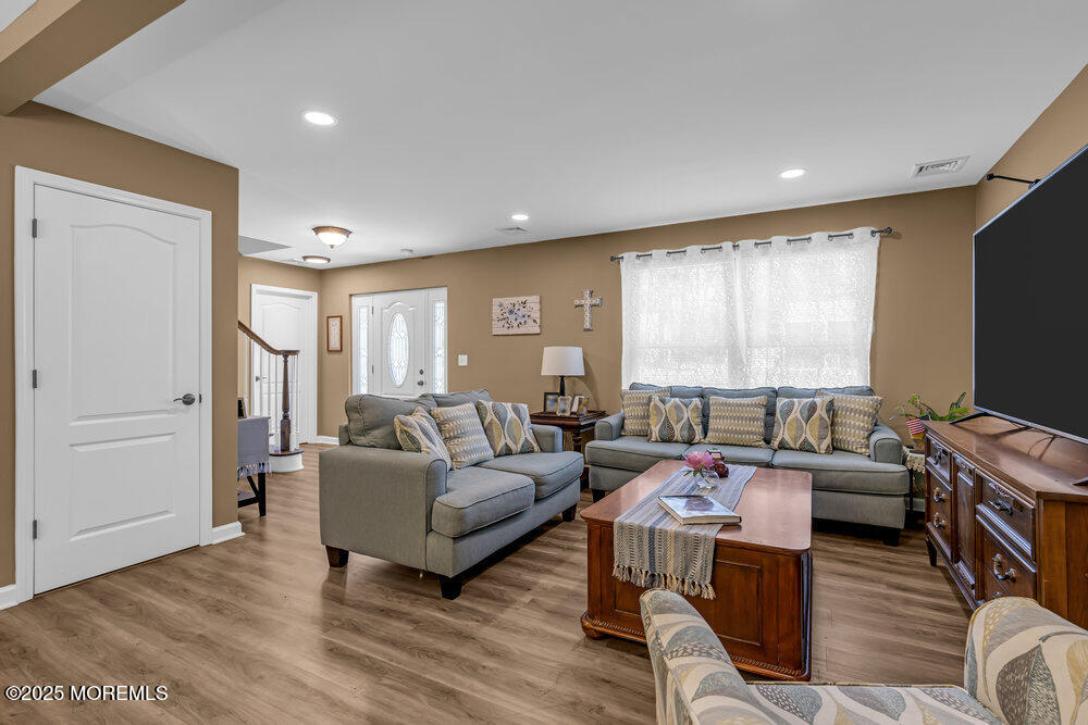 119 Darien Road, Howell, New Jersey image 13