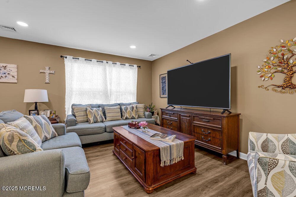 119 Darien Road, Howell, New Jersey image 12