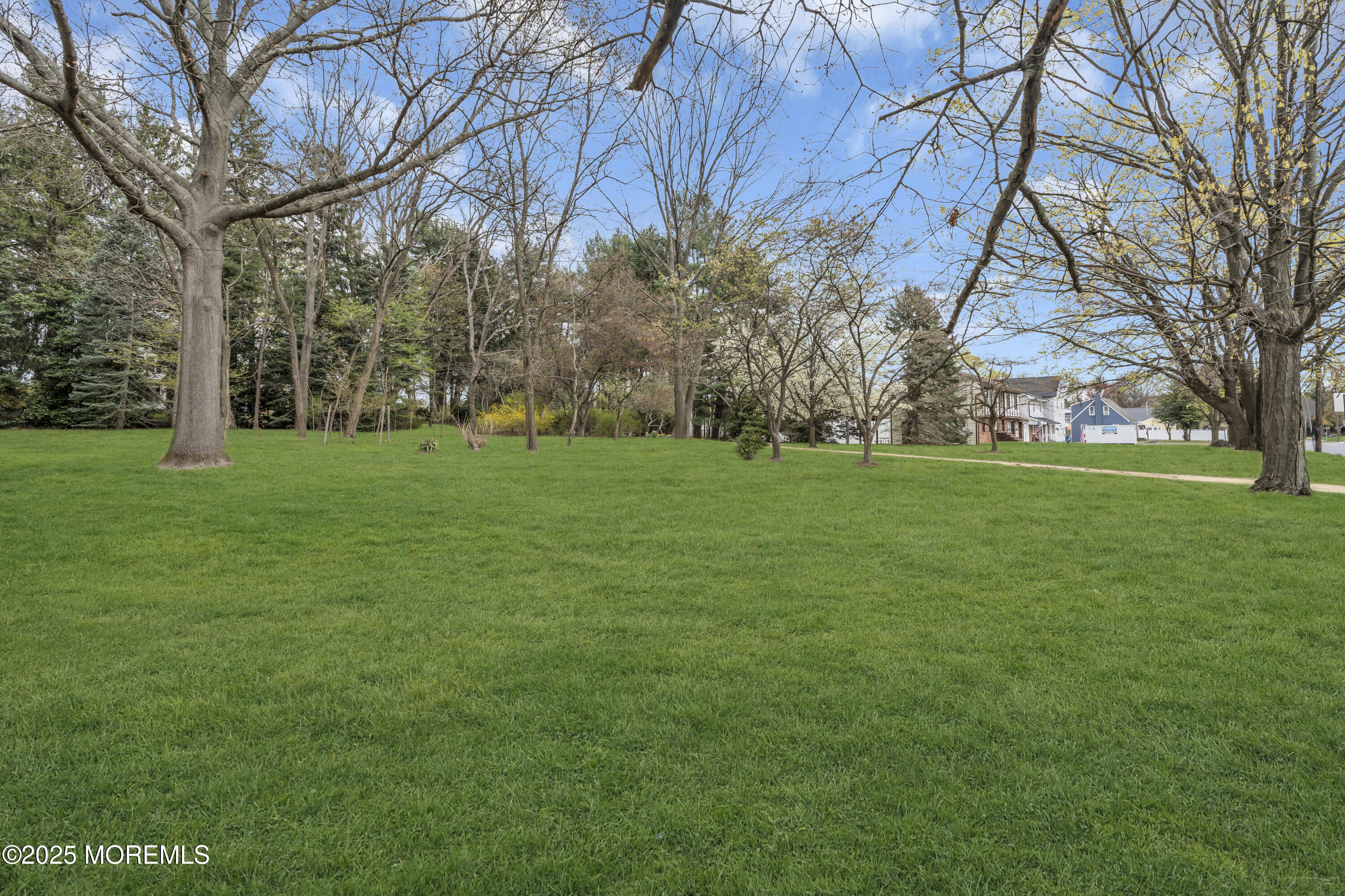 Hazlet, New Jersey, 07730, United States, 4 Bedrooms Bedrooms, ,2 BathroomsBathrooms,Residential,Active,2043138