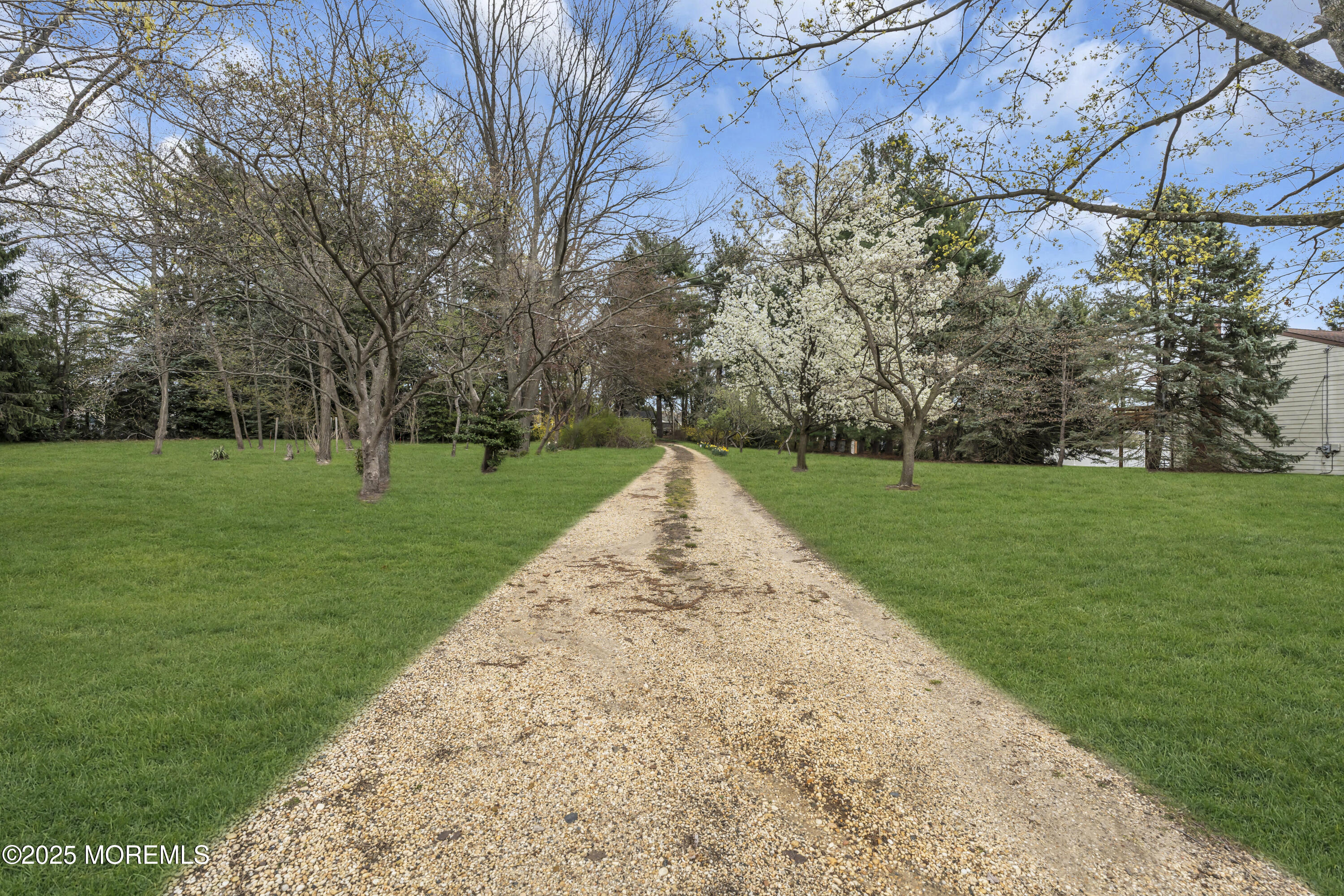 Hazlet, New Jersey, 07730, United States, 4 Bedrooms Bedrooms, ,2 BathroomsBathrooms,Residential,Active,2043138