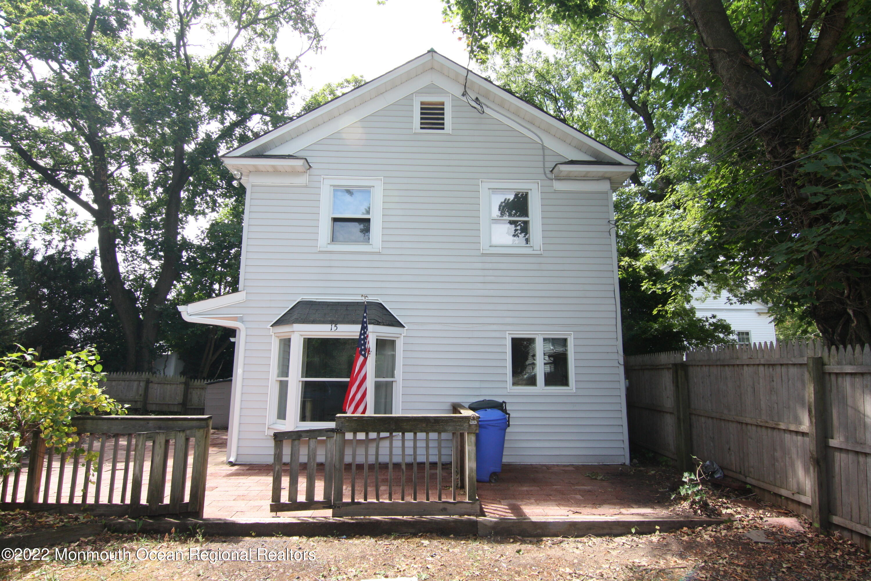 15-17 E Lincoln Avenue 17