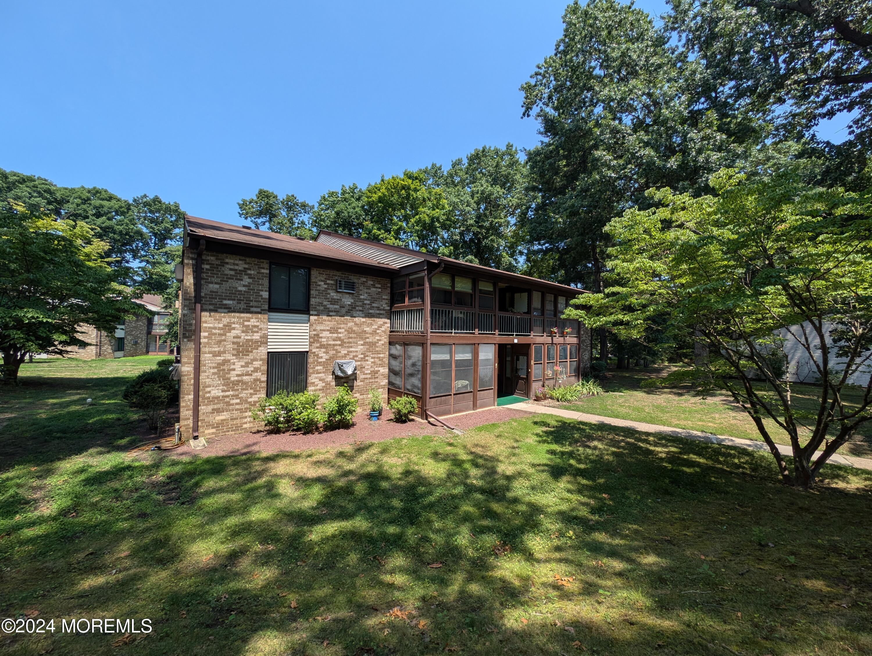 136 Amberly Drive #N, Englishtown, New Jersey image 1