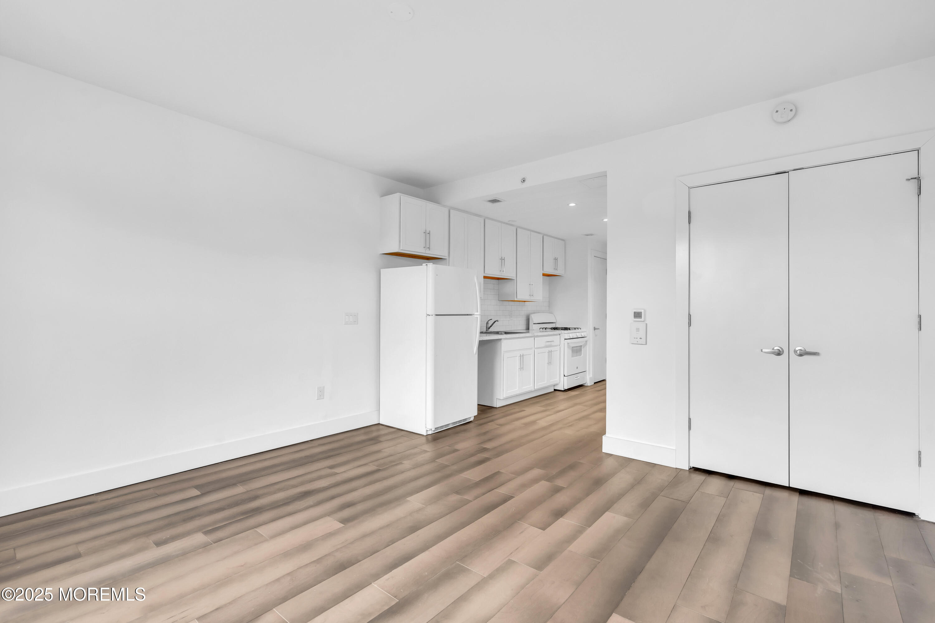 3011 Edwin Avenue #5J, Fort Lee, New Jersey image 15