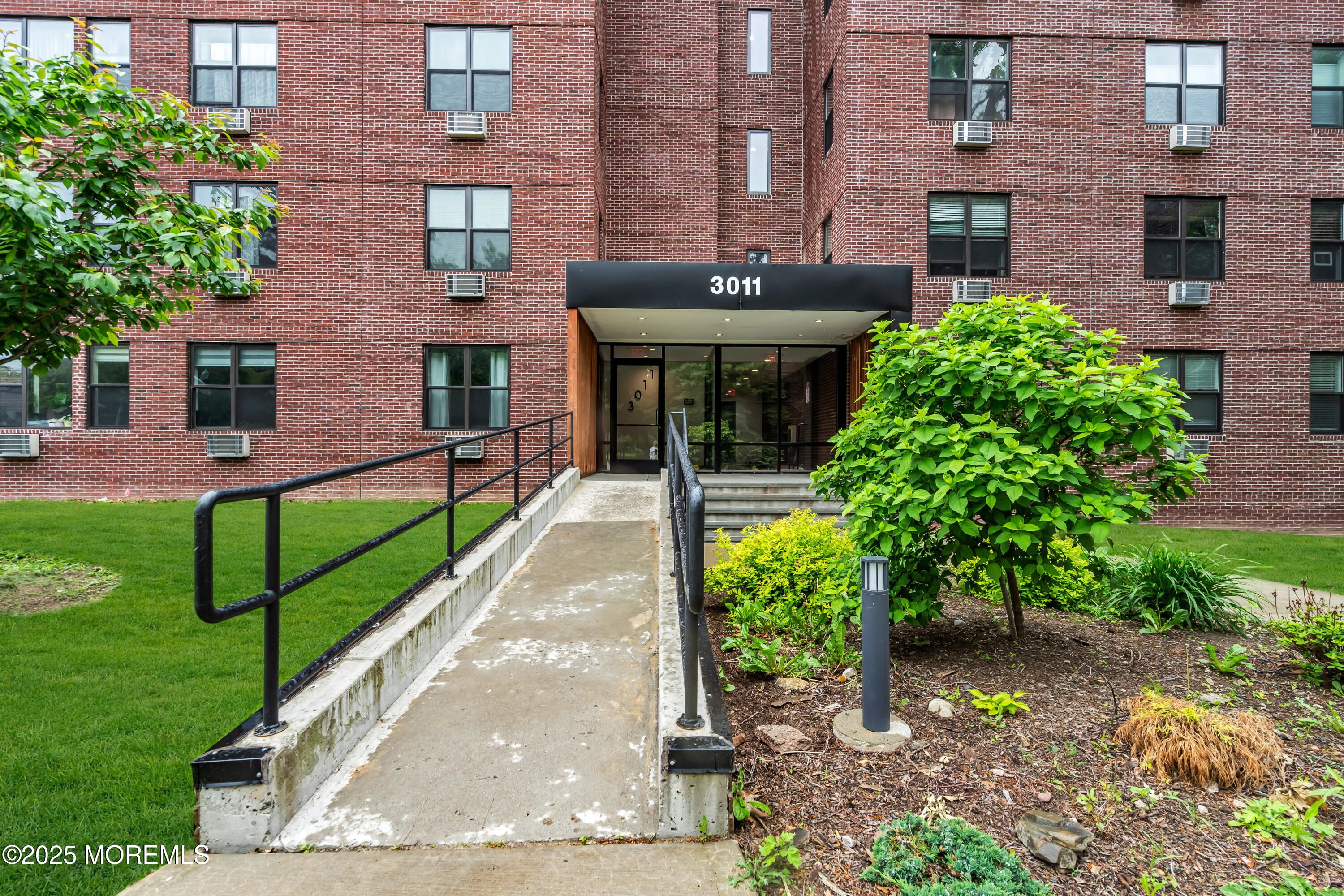 3011 Edwin Avenue #5J, Fort Lee, New Jersey image 1