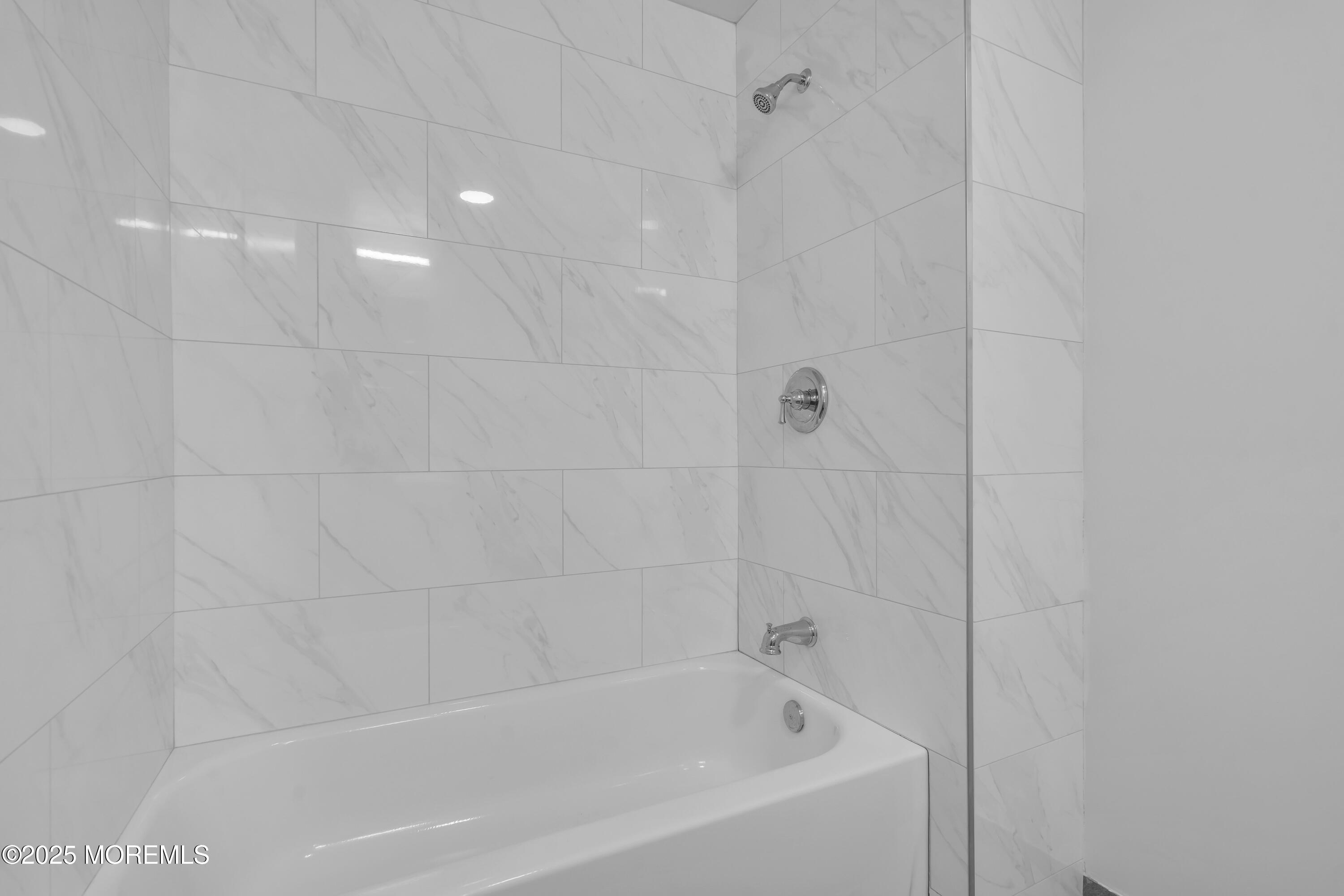 3011 Edwin Avenue #5J, Fort Lee, New Jersey image 11