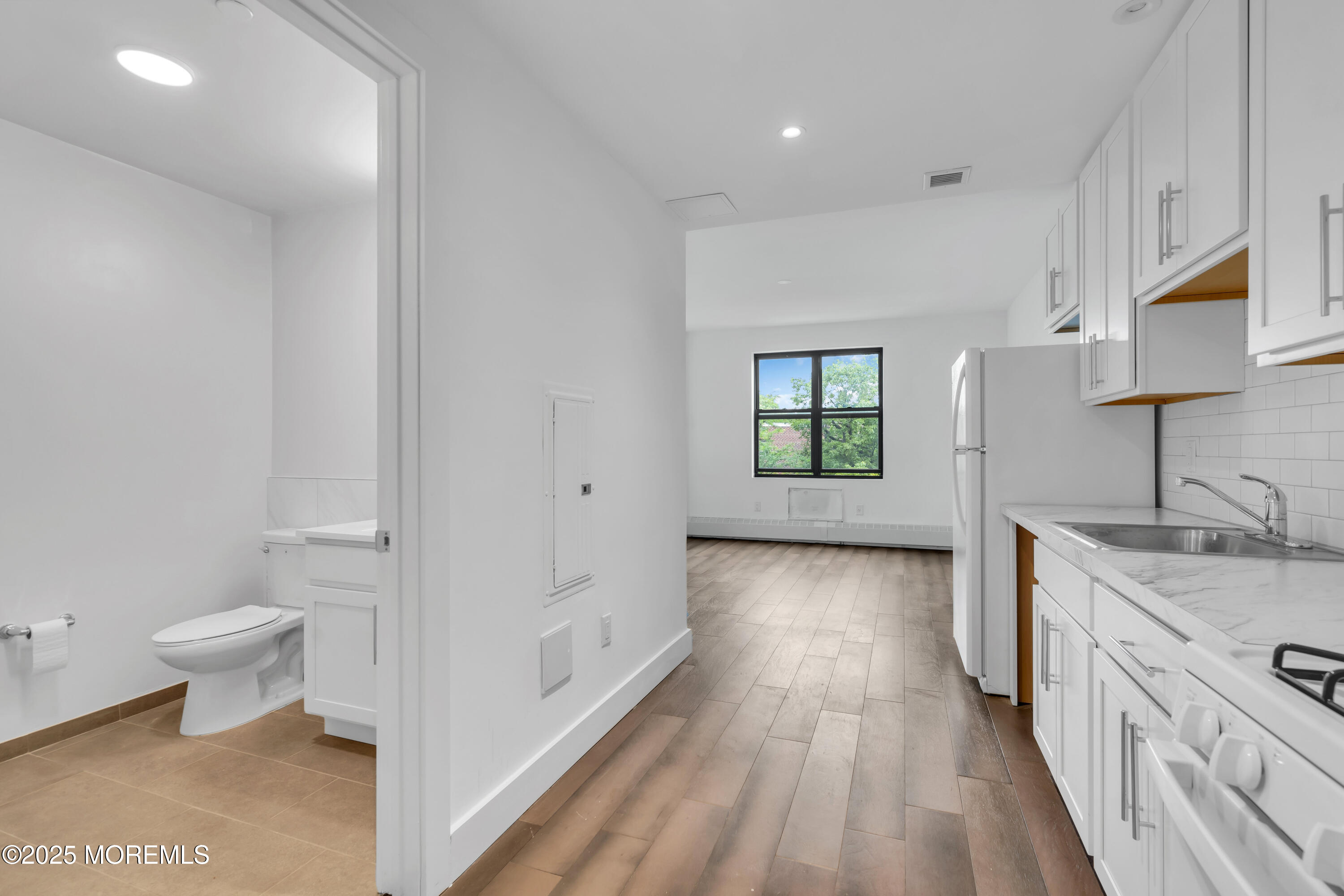 3011 Edwin Avenue #5J, Fort Lee, New Jersey image 5