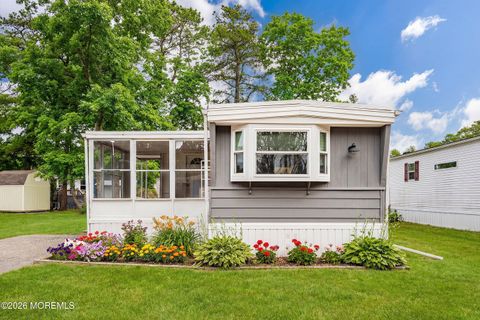 Homes For Sale - 44 Woodchuck Parkway<br/> Whiting, NJ 08759