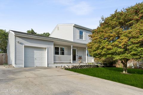 Homes For Sale - 39 Marlow Avenue<br/> Brick, NJ 08724