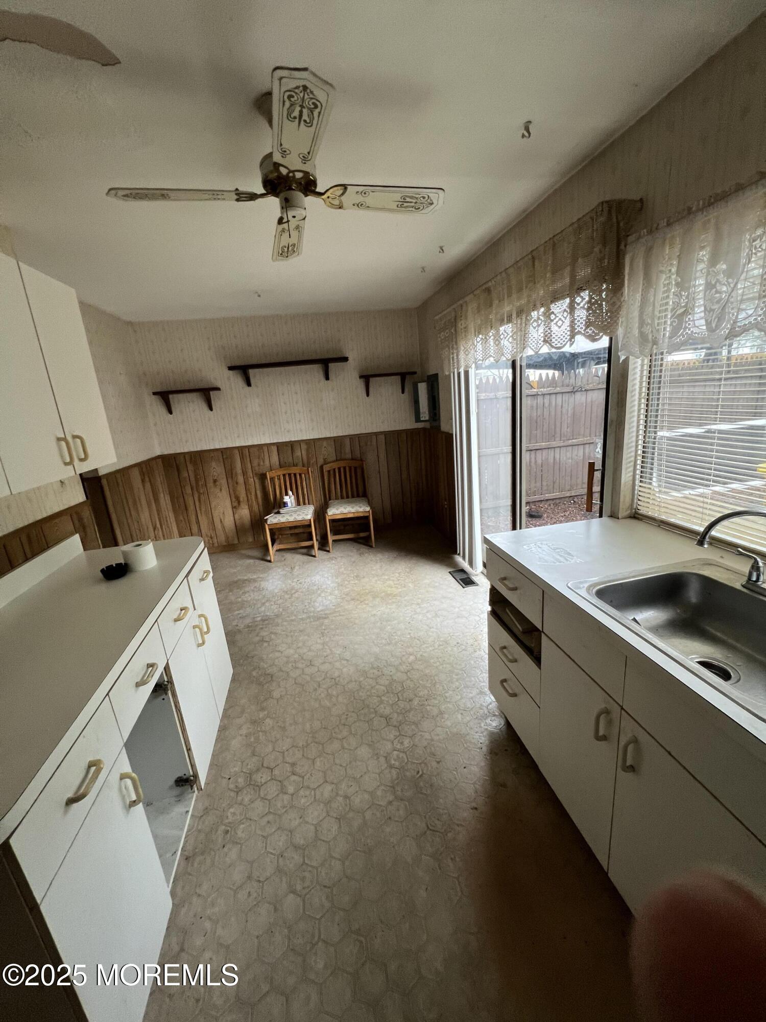 214 Williamsburg Lane, Lakewood, New Jersey image 15