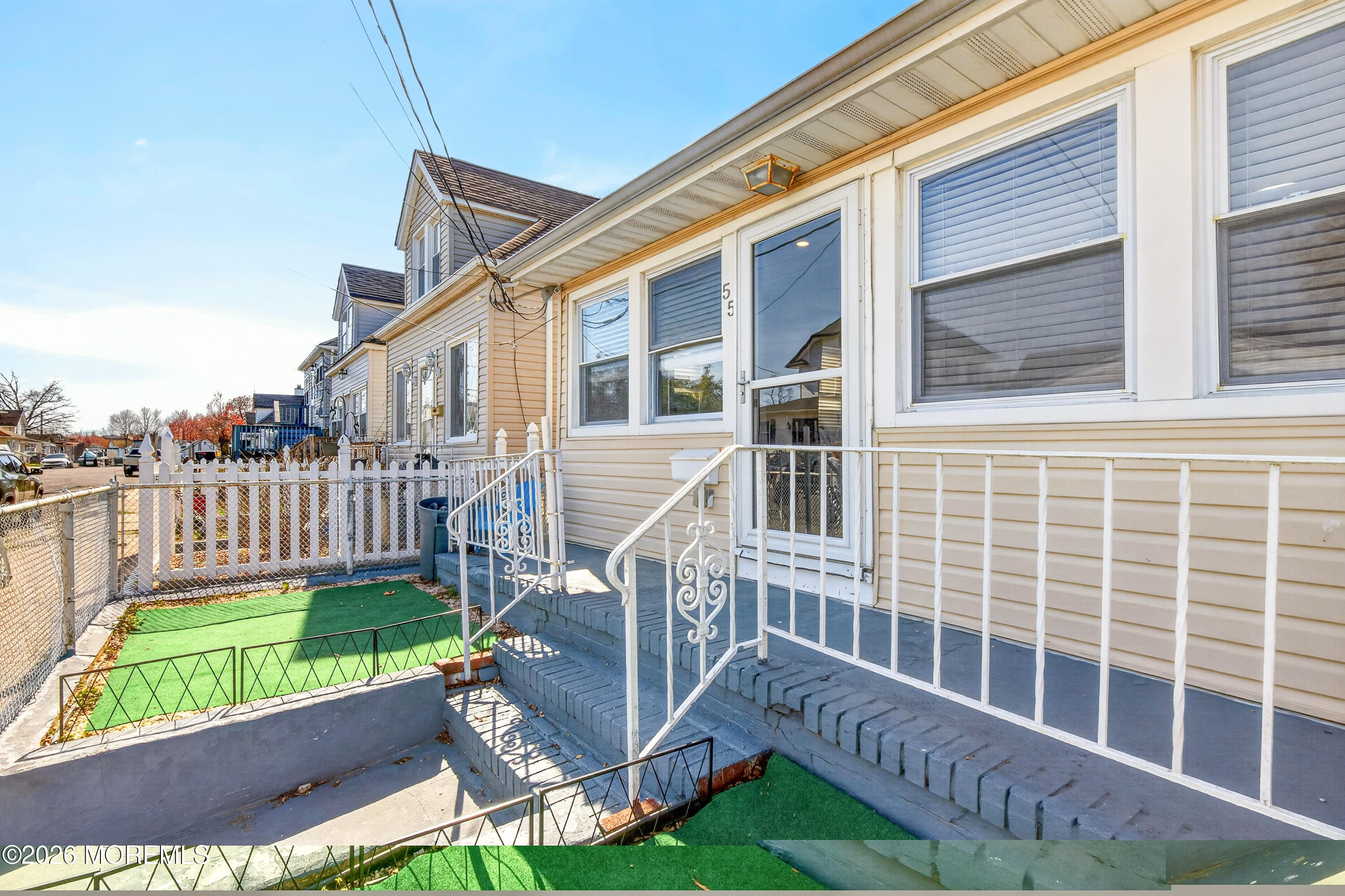 55 Pineview Avenue