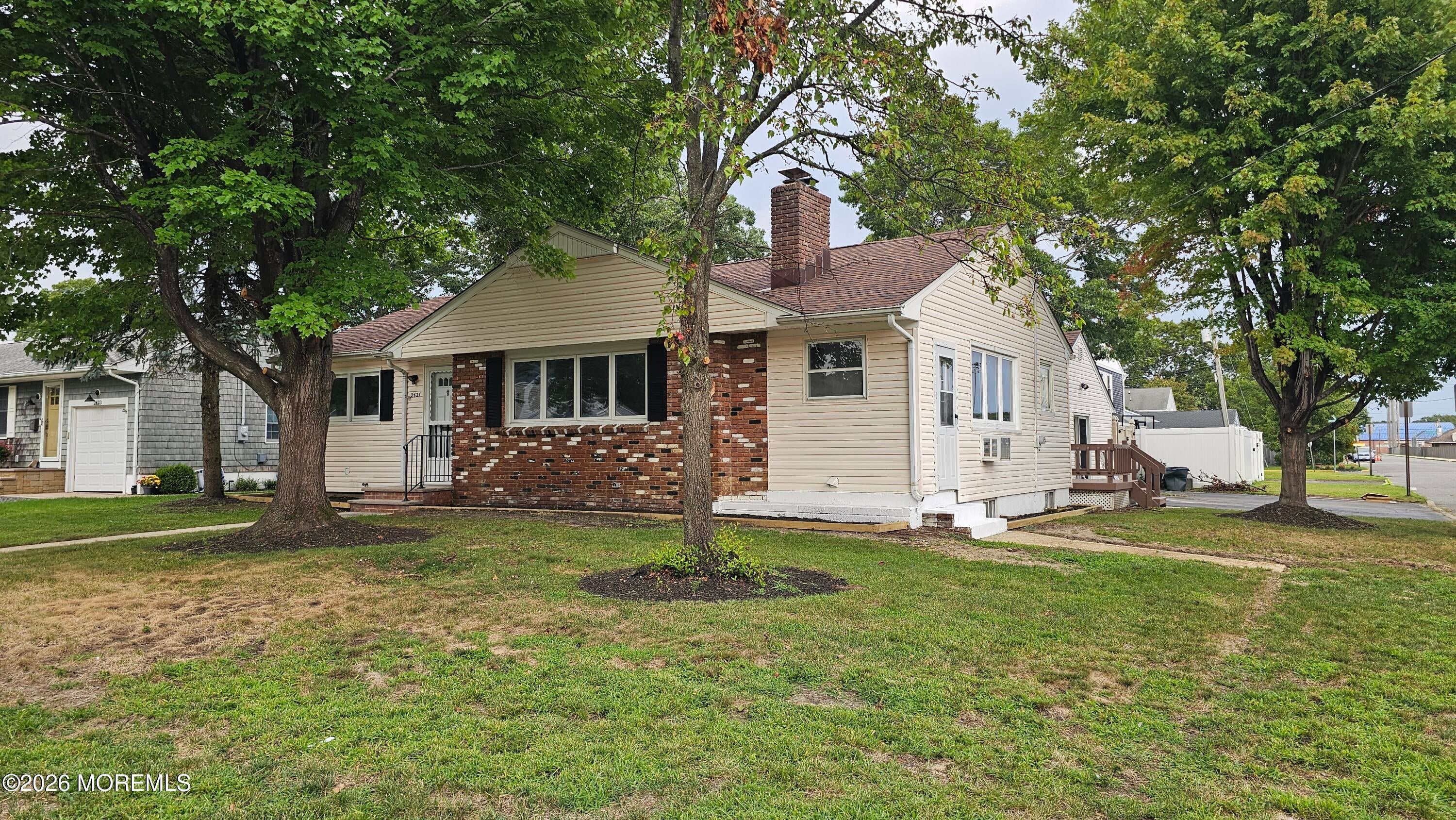 2421 Moore Avenue
