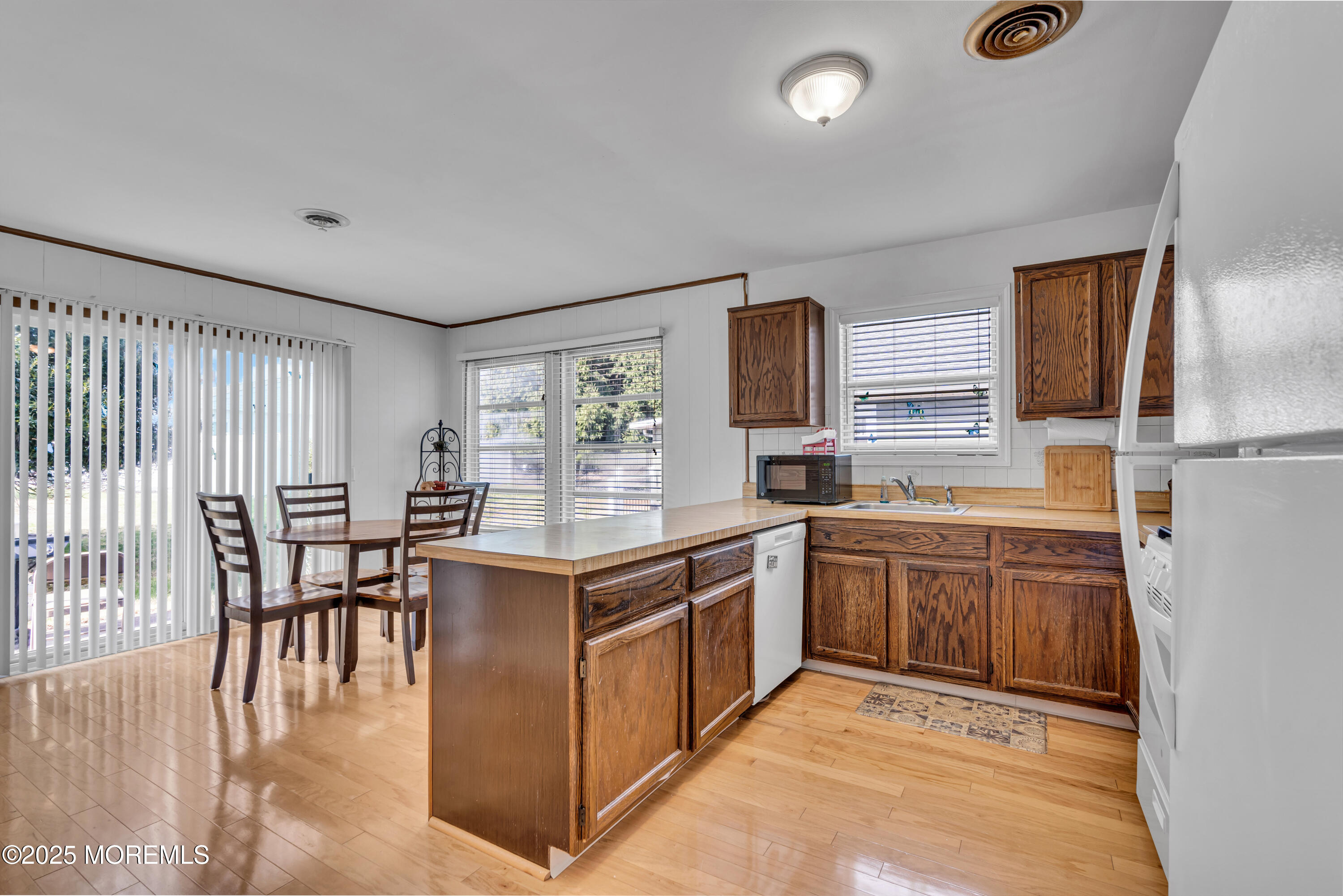 9 Banning Court, Toms River, New Jersey image 9