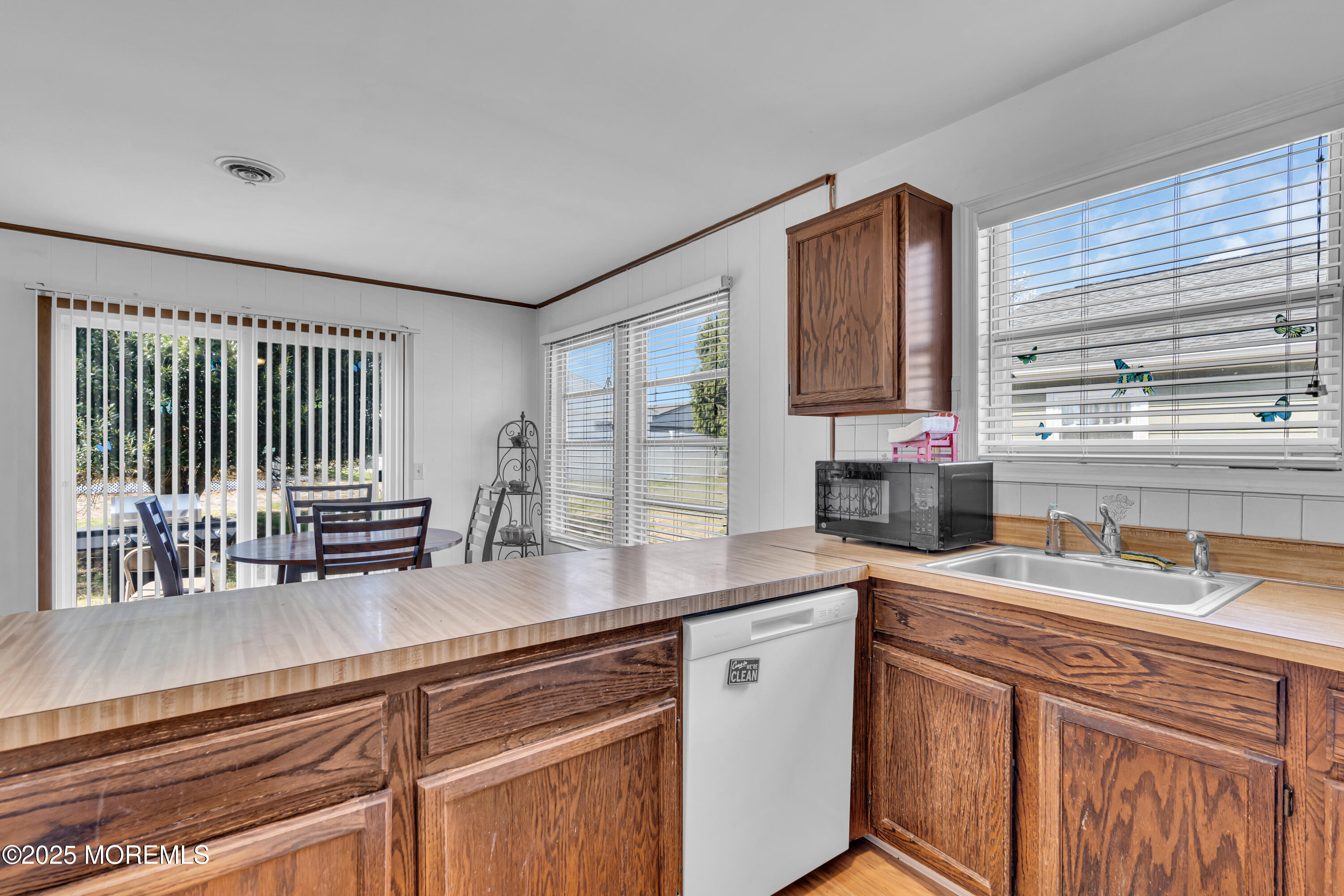 9 Banning Court, Toms River, New Jersey image 10