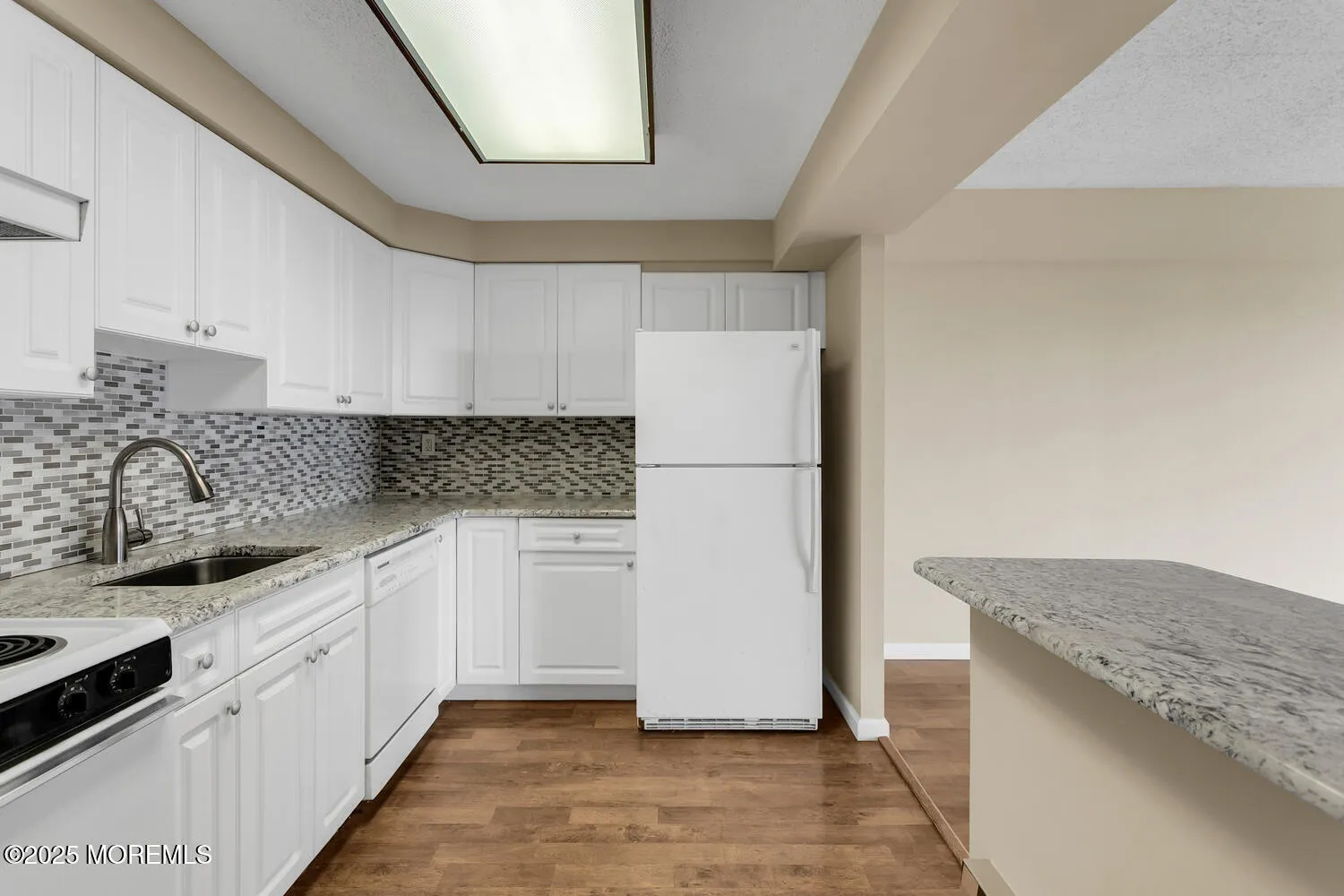 Monmouth Beach, New Jersey 07750, United States, 1 Bedroom Bedrooms, ,2 BathroomsBathrooms,Residential,Active,86462