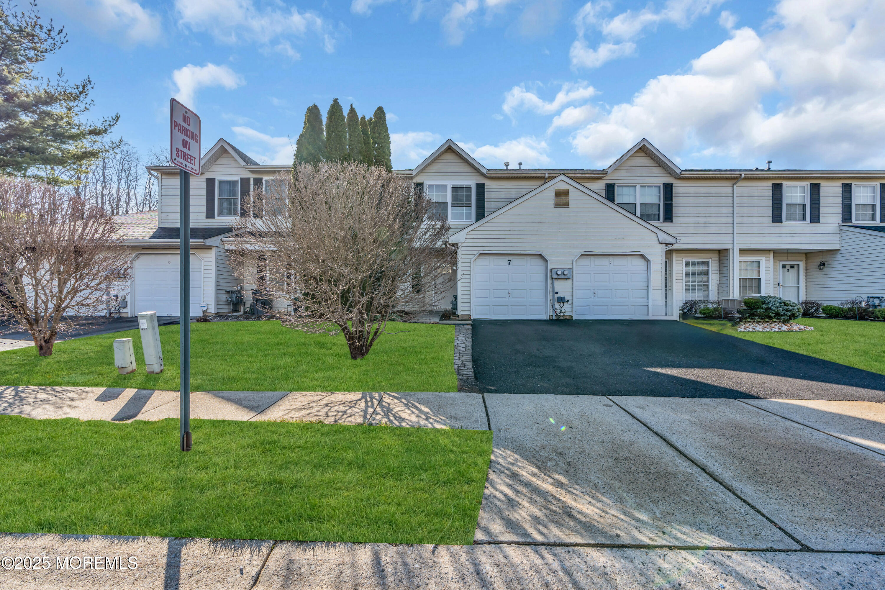 7 Seabreeze Square, Freehold, New Jersey image 1