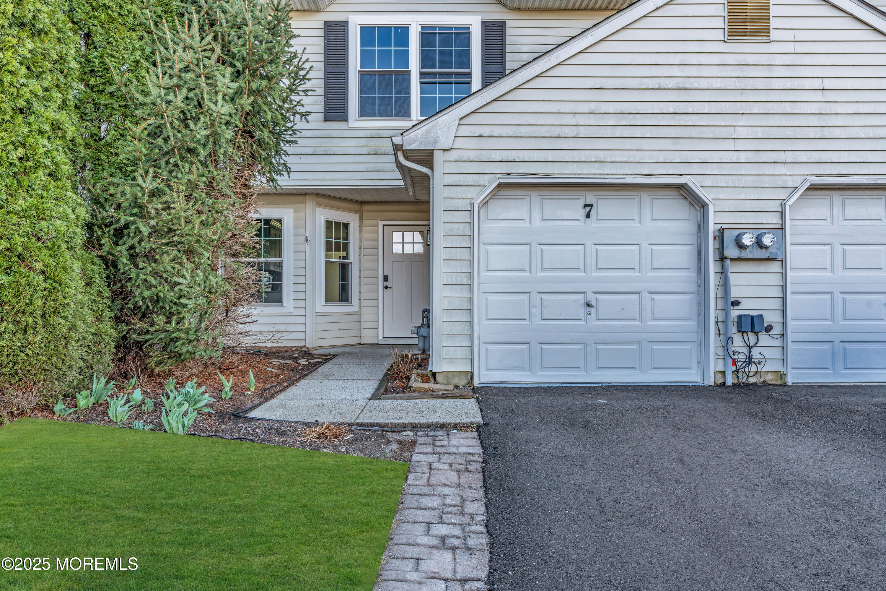 7 Seabreeze Square, Freehold, New Jersey image 3