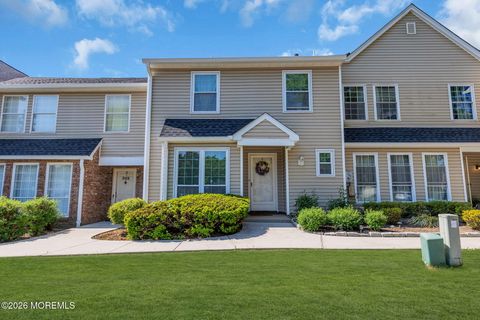 Condo For Sale - 320 Harvard Place #320<br/> Monmouth County, Morganville, NJ 07751