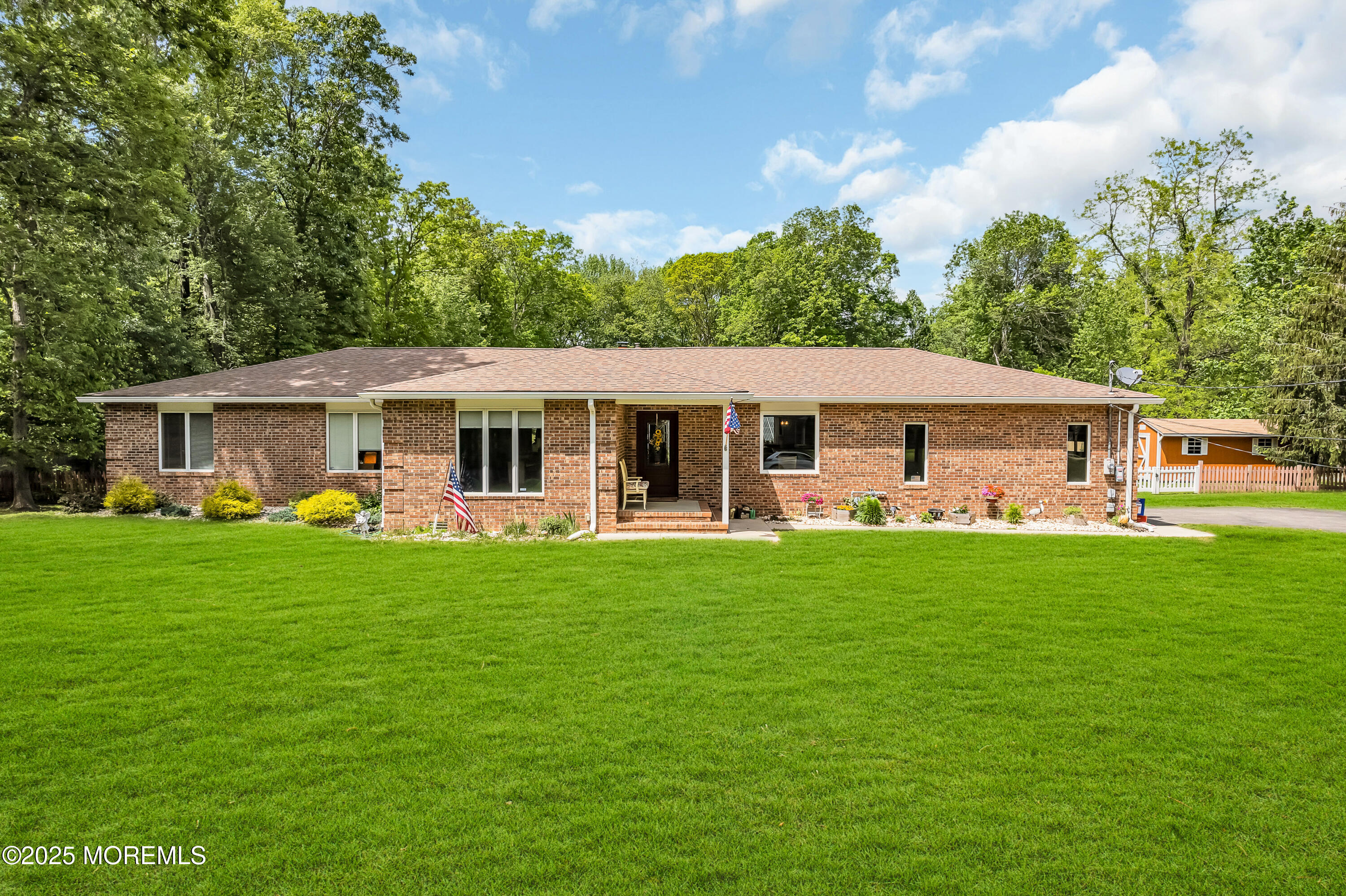 3 Stoney Brook Trail, Howell, New Jersey image 2