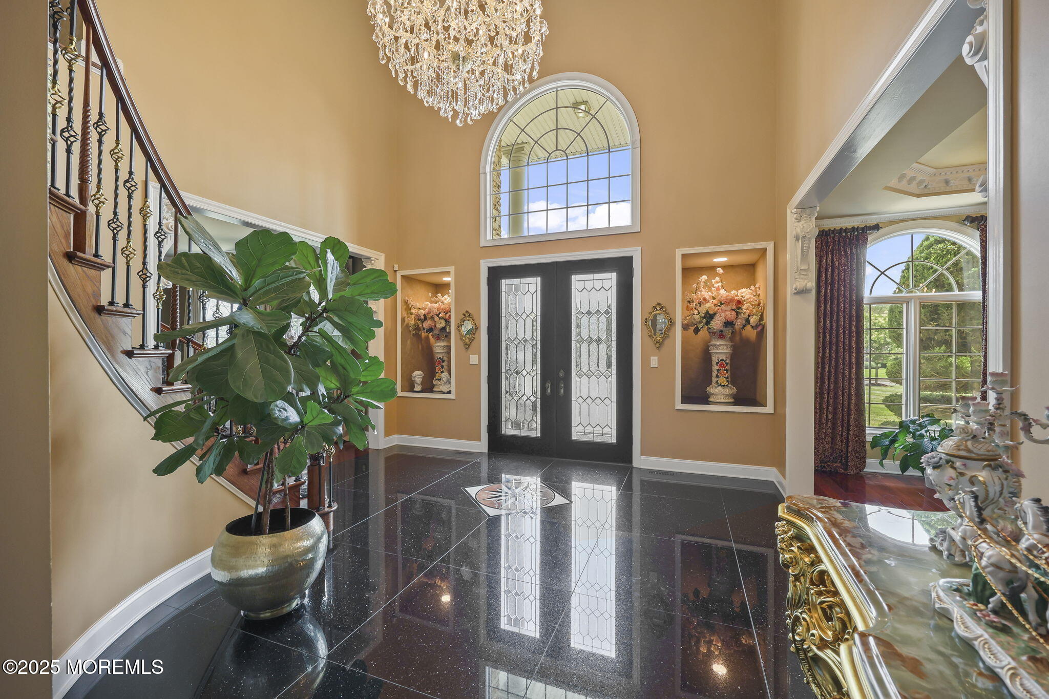 4 Crystal Court