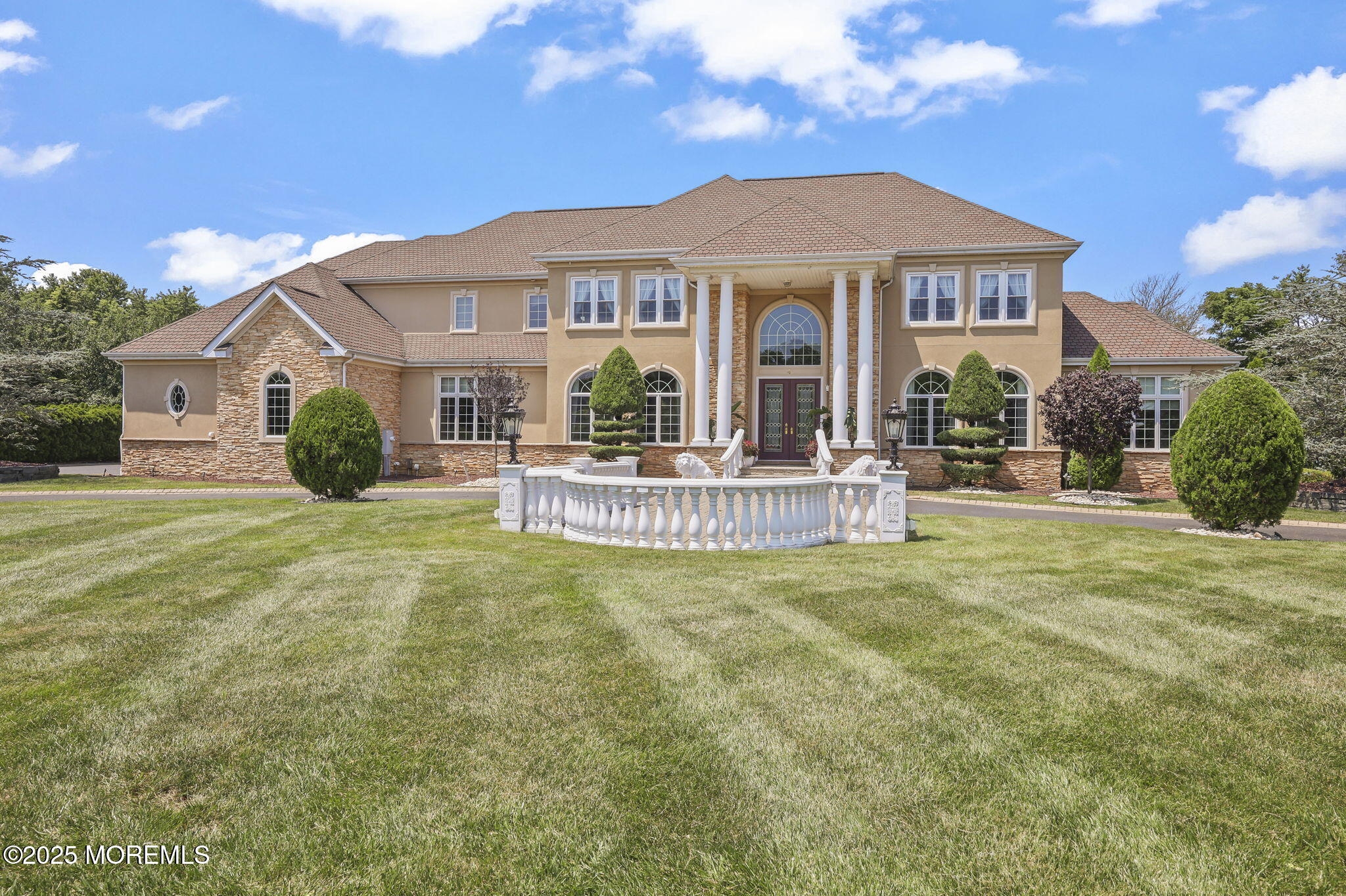 4 Crystal Court