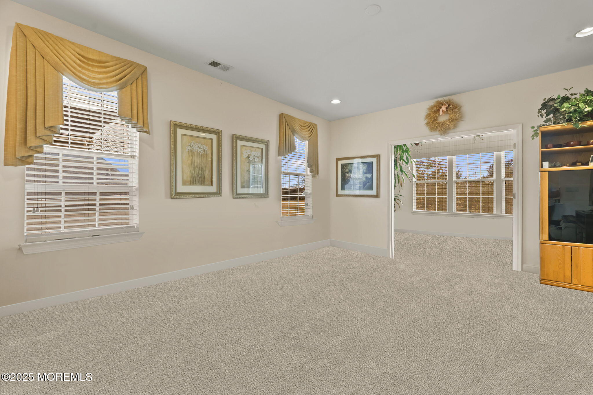 35 Bunker Hill Drive, Allentown, New Jersey image 14