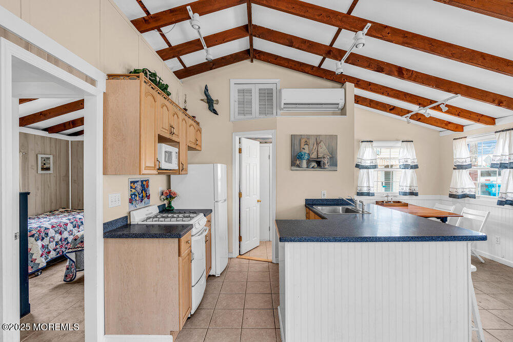 37 E Penguin Way, Lavallette, New Jersey image 19