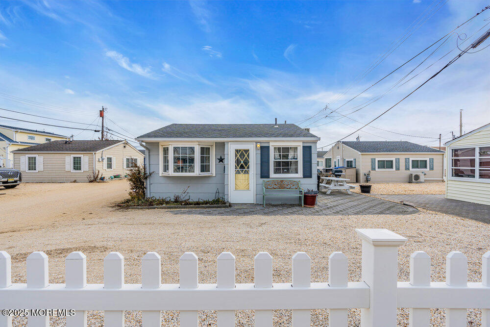 37 E Penguin Way, Lavallette, New Jersey image 4