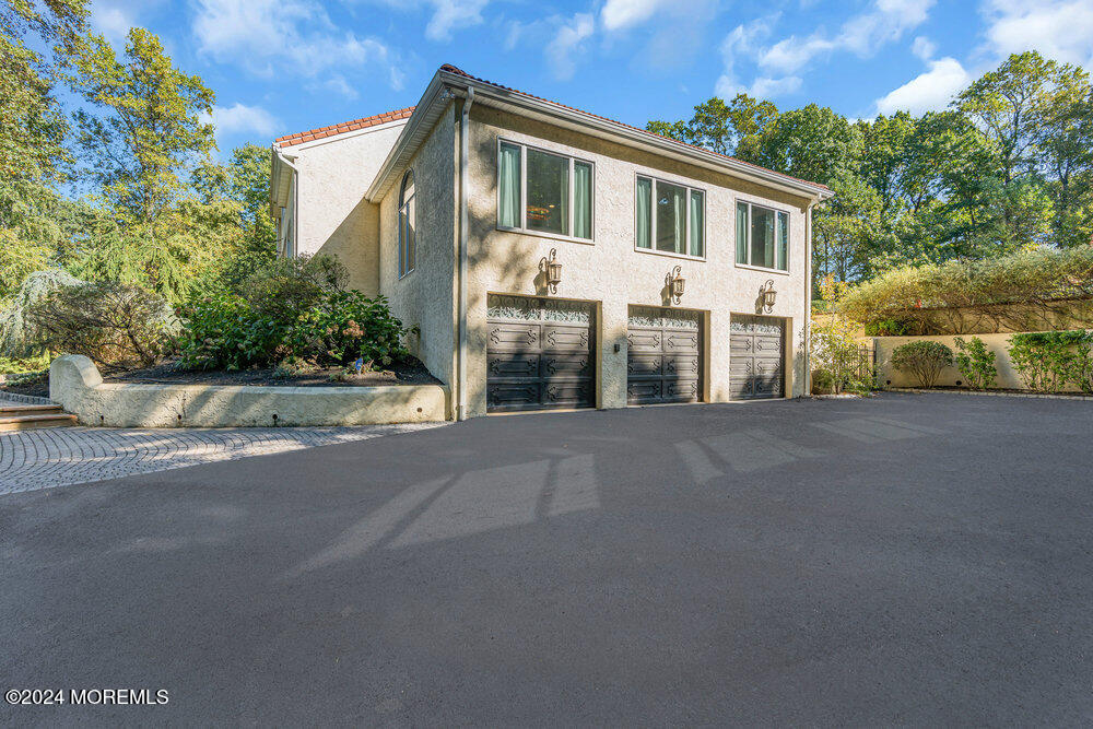 4 Oak Tree Lane, Holmdel, New Jersey image 3