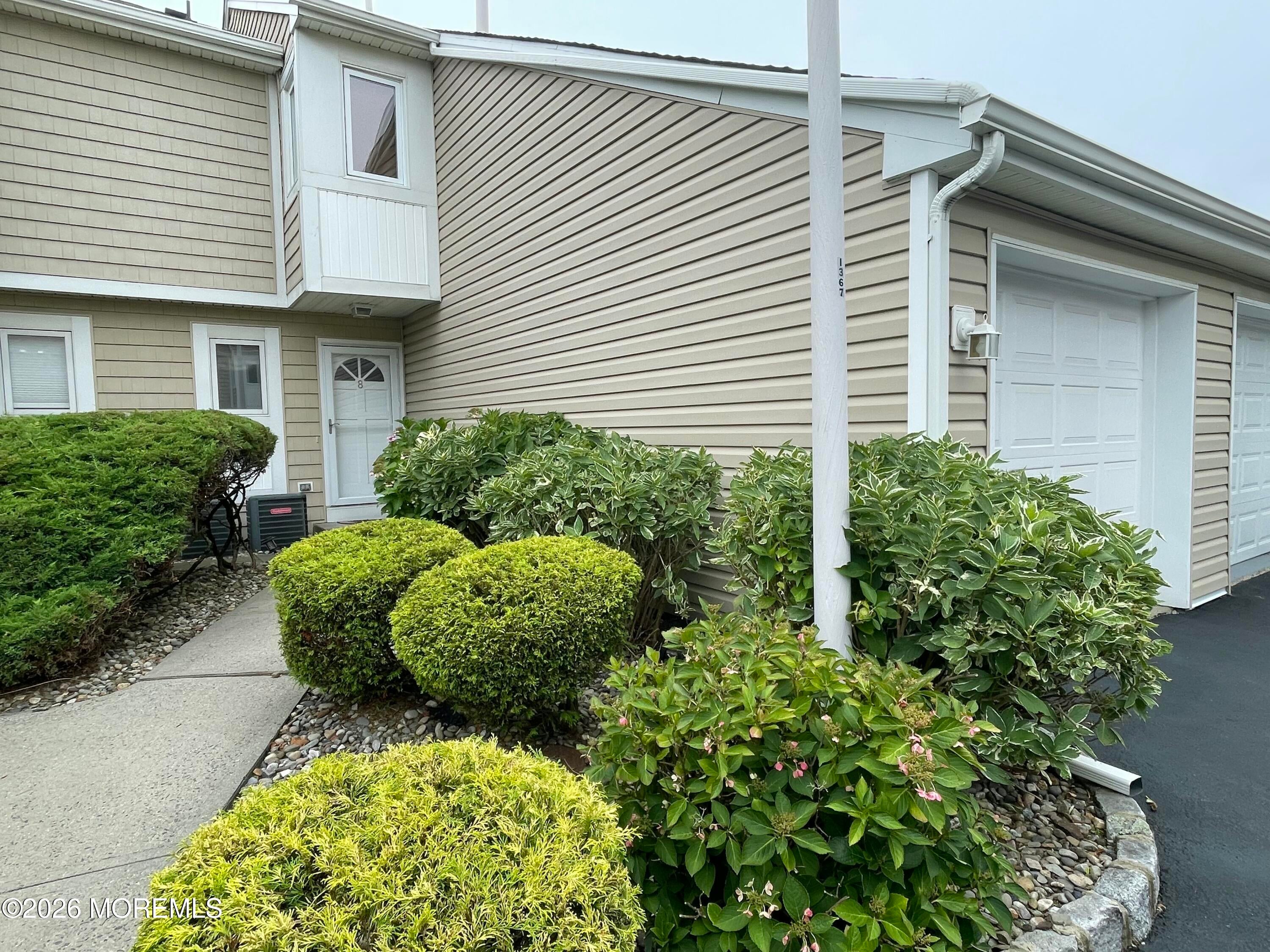 60 Cedar Avenue 8