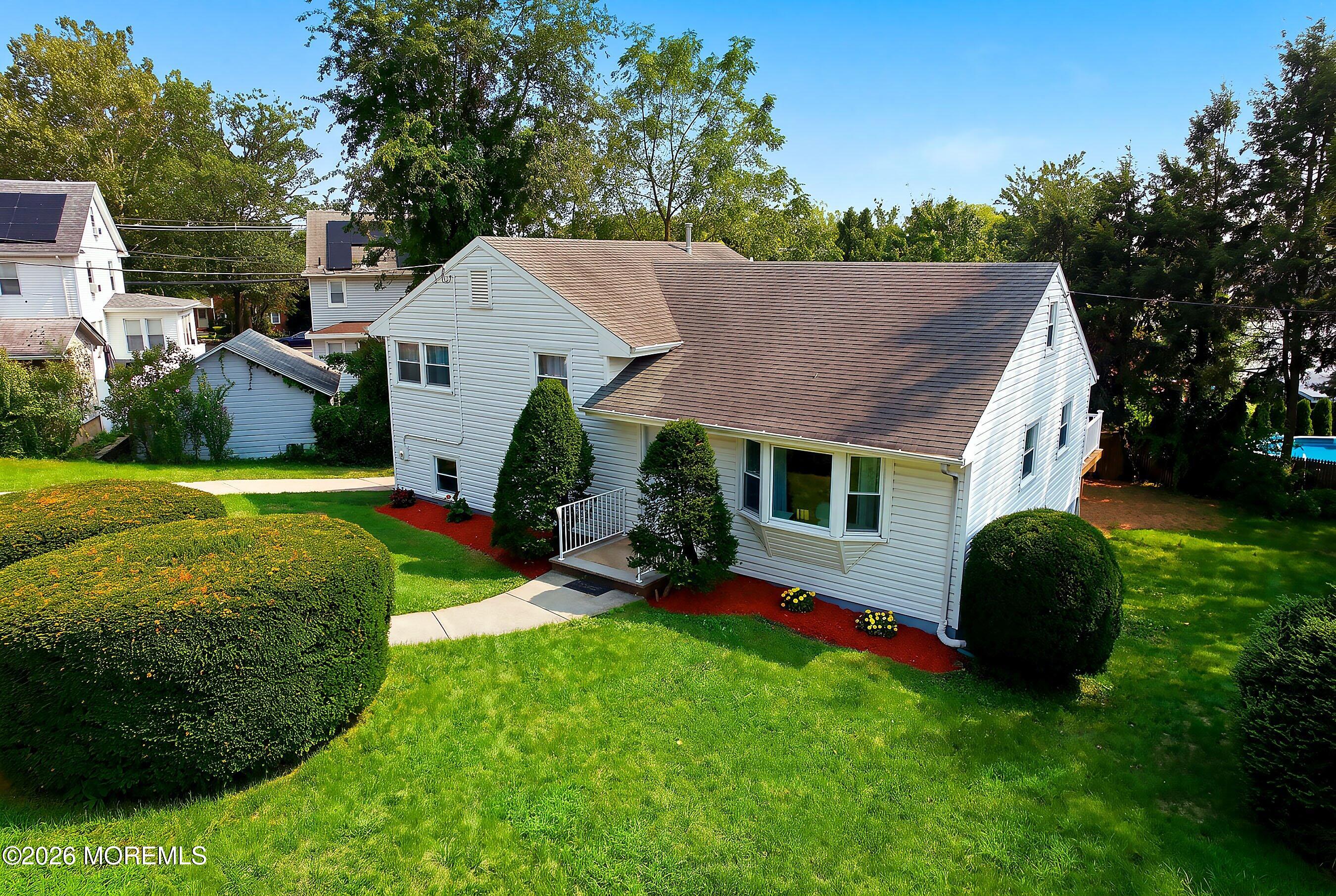 13 Glencourt Avenue