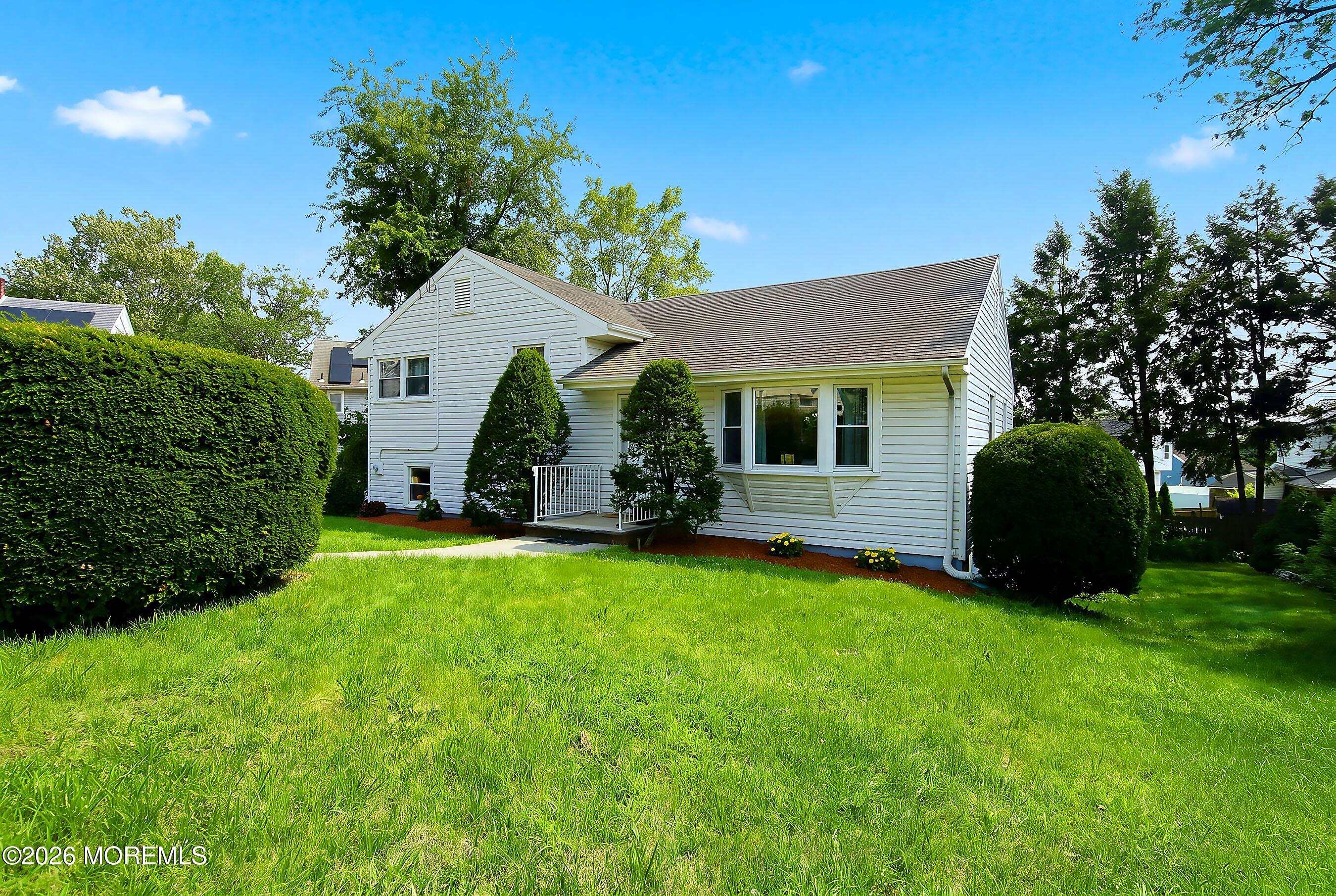 13 Glencourt Avenue