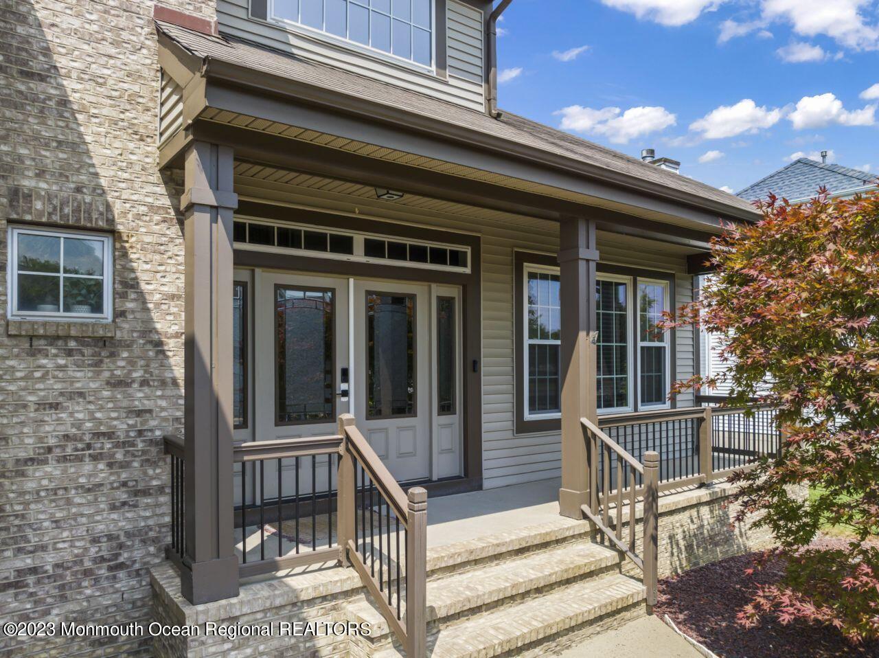 Photo 9 of 40 of 14 Reddington Drive house
