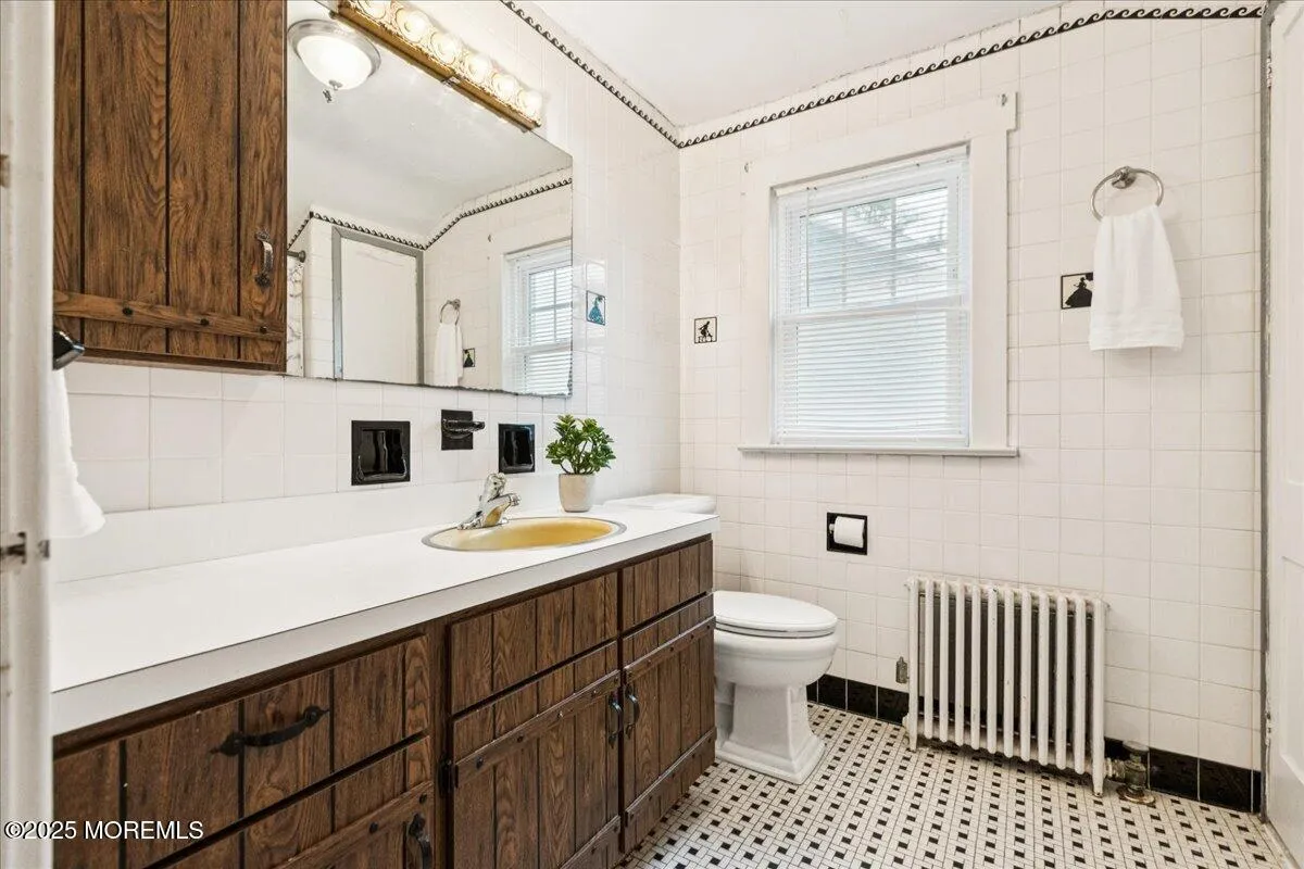 Belmar, New Jersey 07719, United States, 6 Bedrooms Bedrooms, ,6 BathroomsBathrooms,Residential,Active,205856