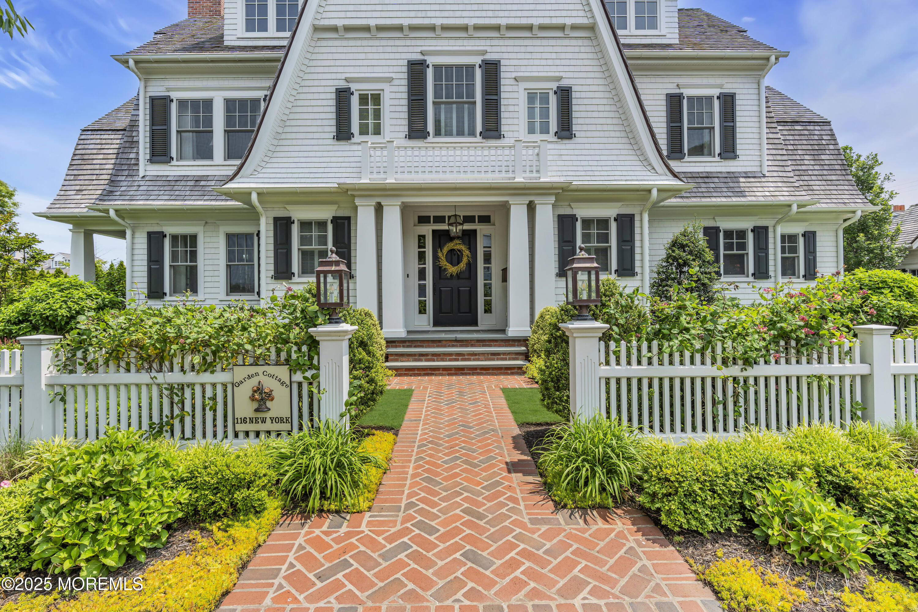 116 New York Boulevard