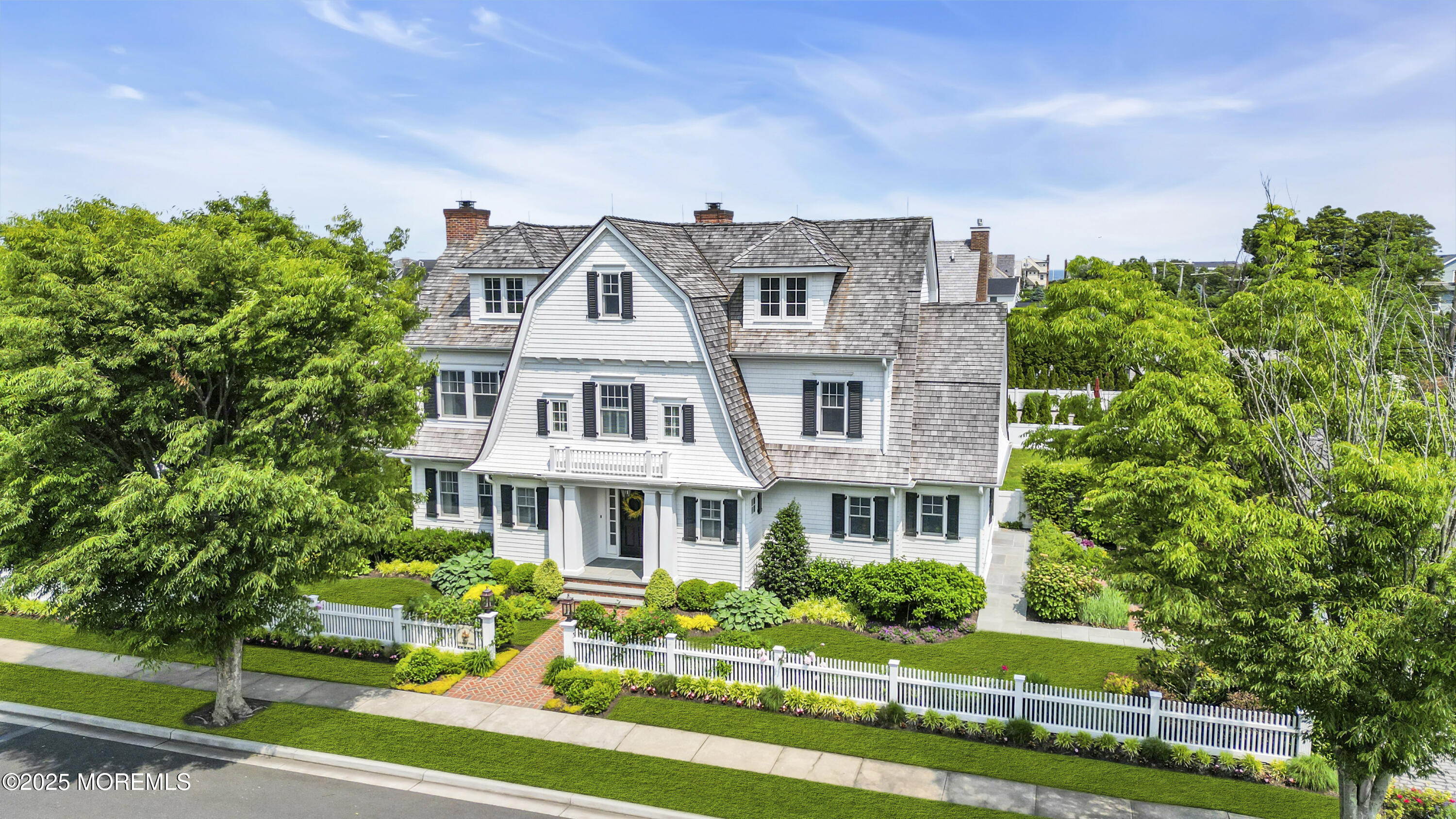 116 New York Boulevard