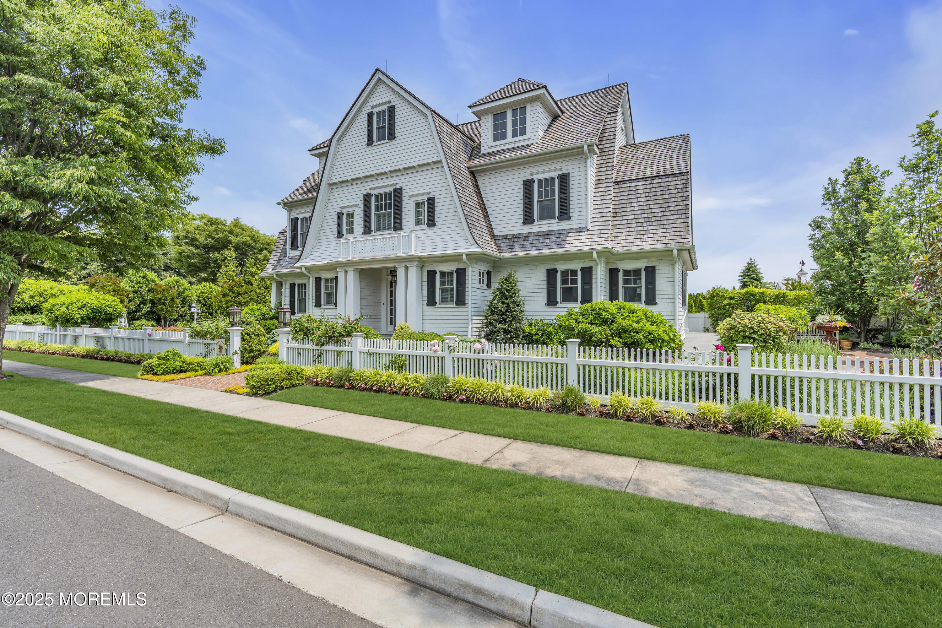 116 New York Boulevard
